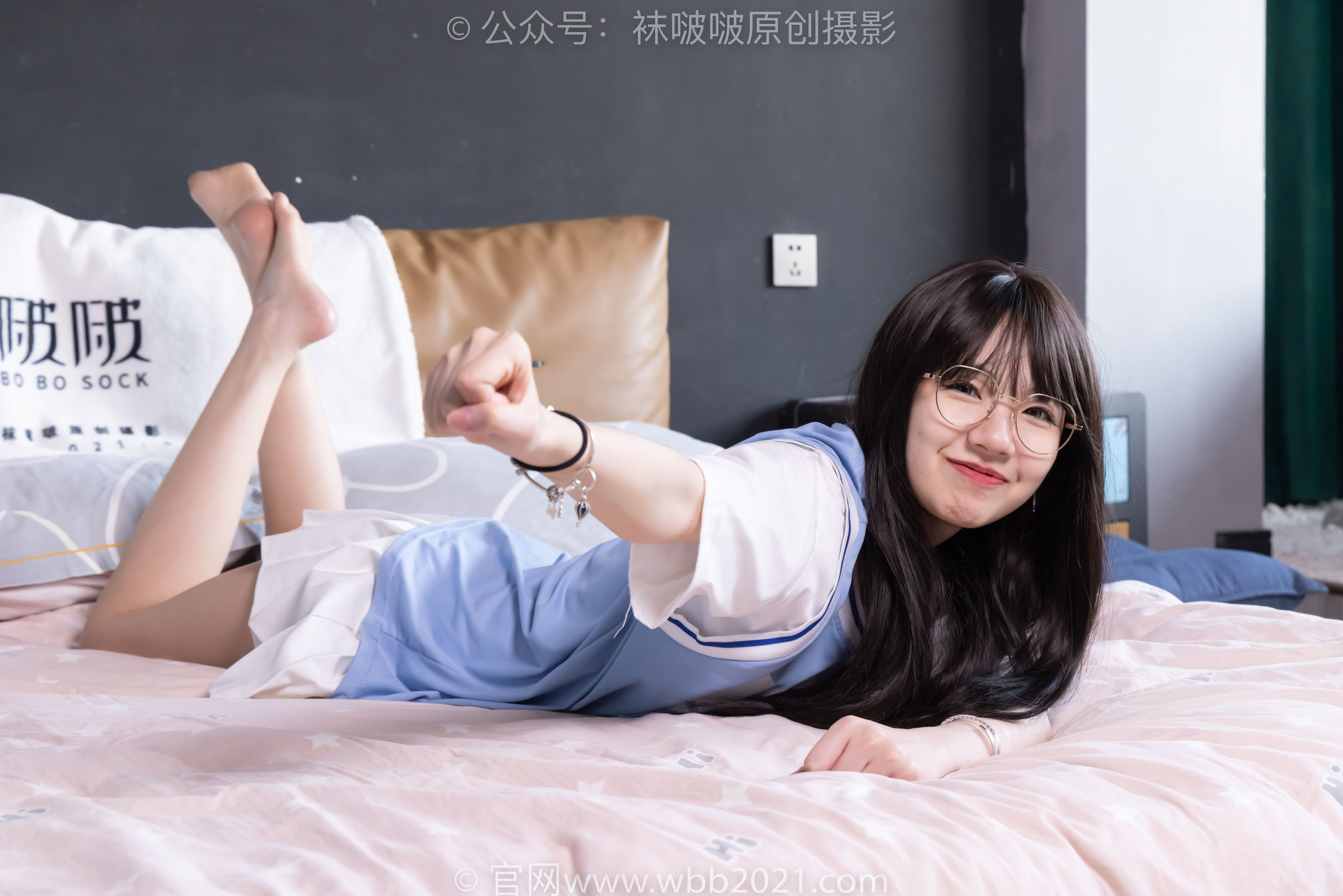 BoBoSocks袜啵啵 No.561 小甜豆 - 板鞋、短白棉袜、裸足/(155P)