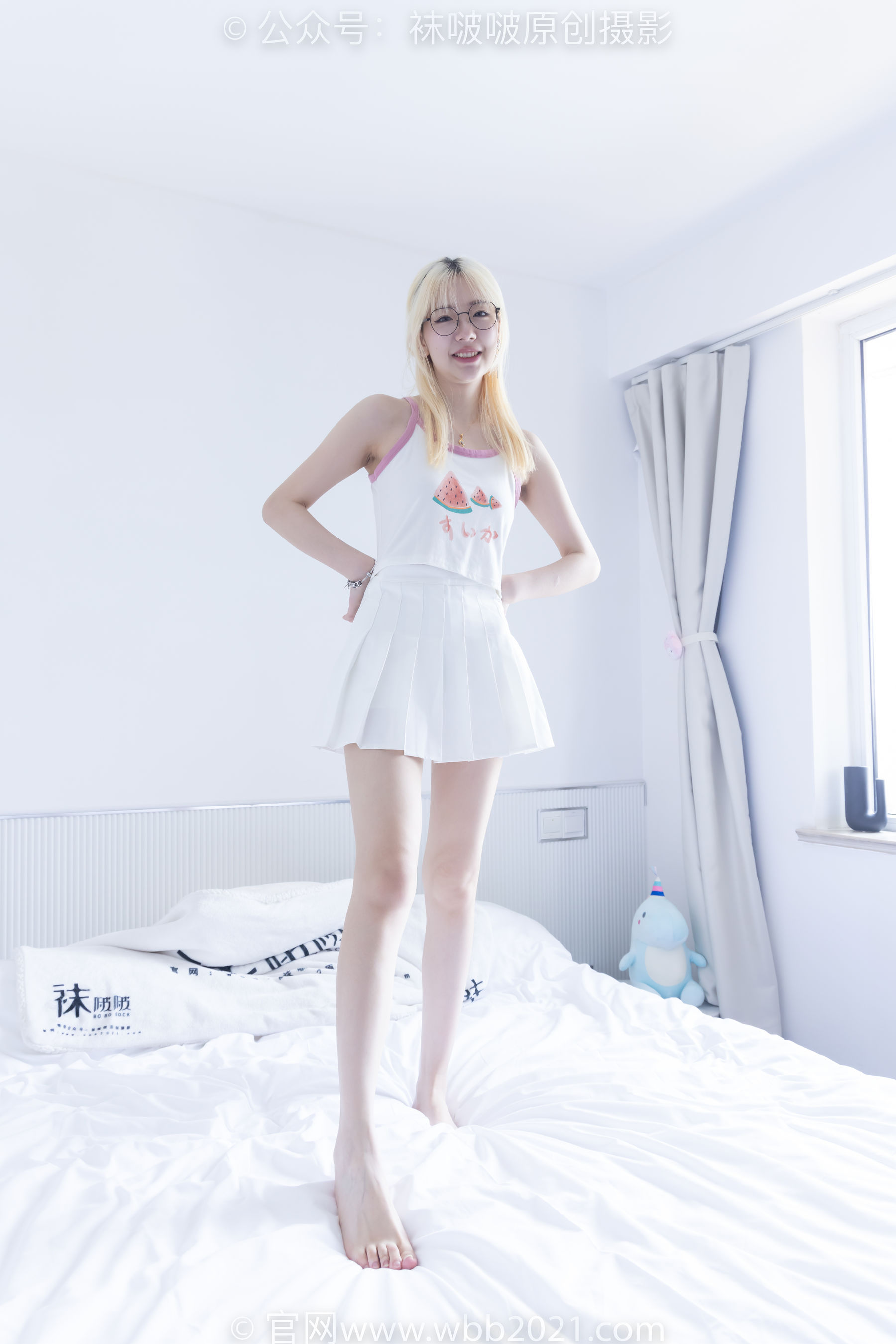 BoBoSocks袜啵啵 No.558 小甜豆 - 帆布鞋、黑丝、裸足/(155P)