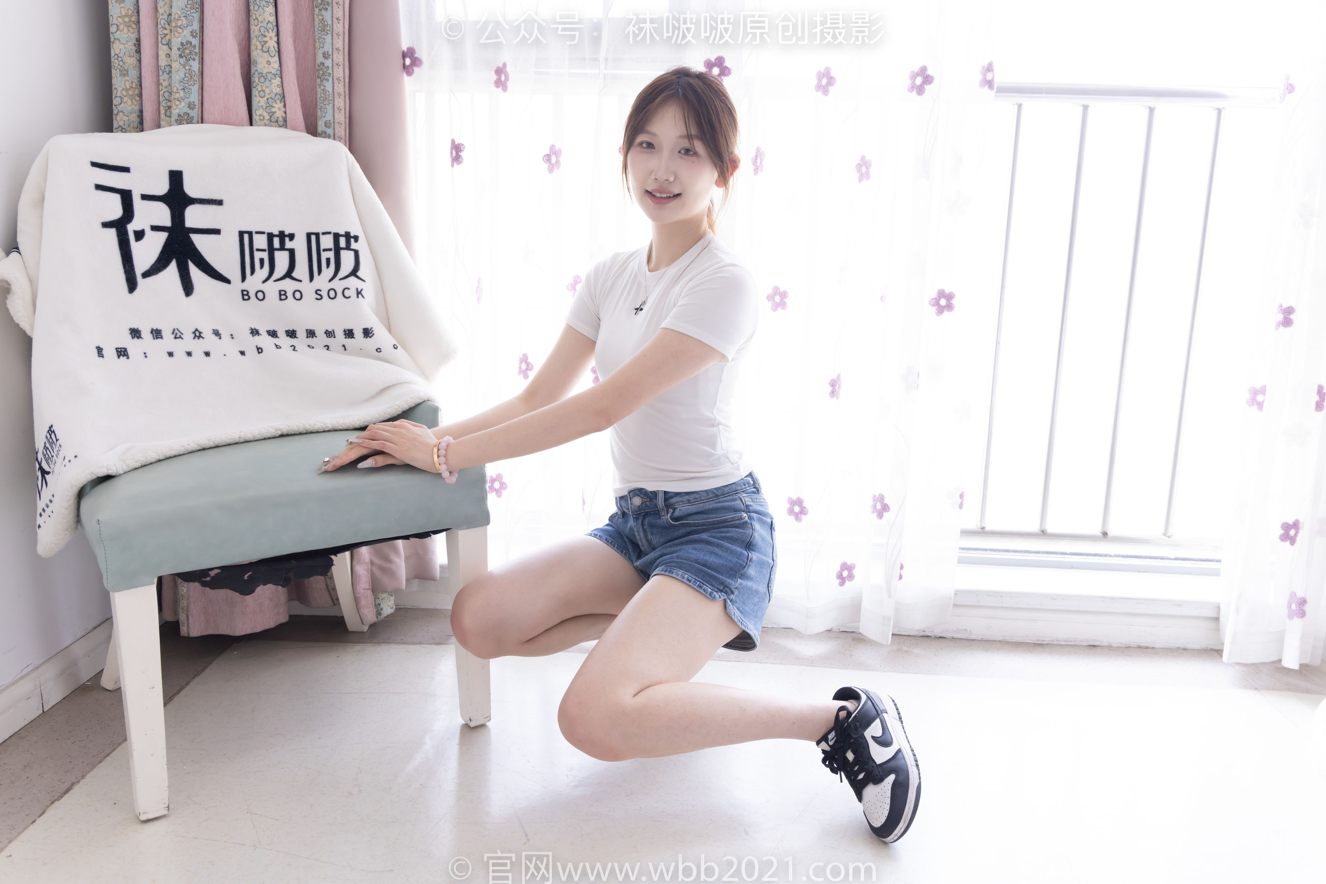 BoBoSocks袜啵啵 No.553 香菜 - 板鞋、短白棉袜、裸足/(152P)