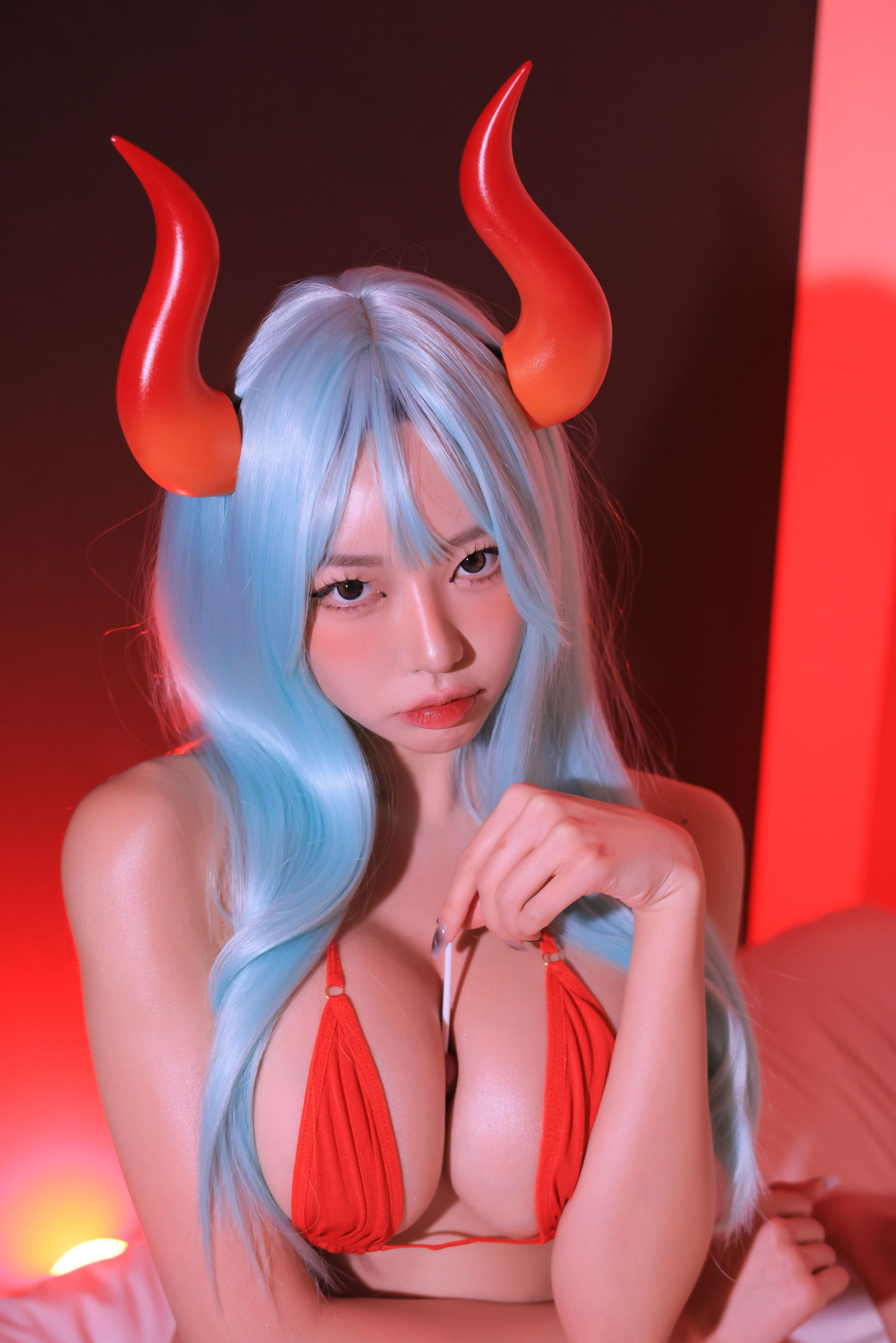 Dongeuran - Red Succubus/(241P)