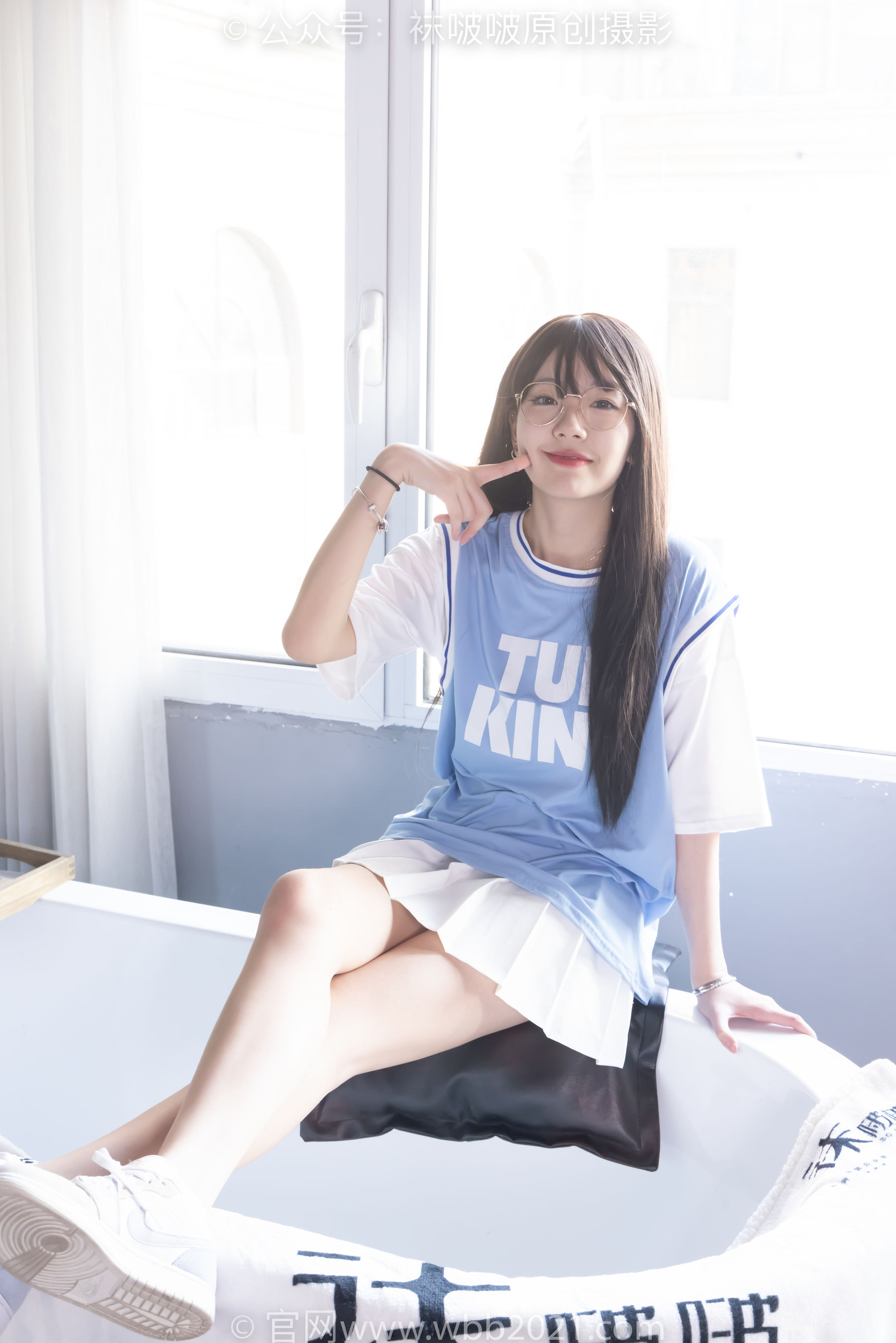 BoBoSocks袜啵啵 No.561 小甜豆 - 板鞋、短白棉袜、裸足/(155P)