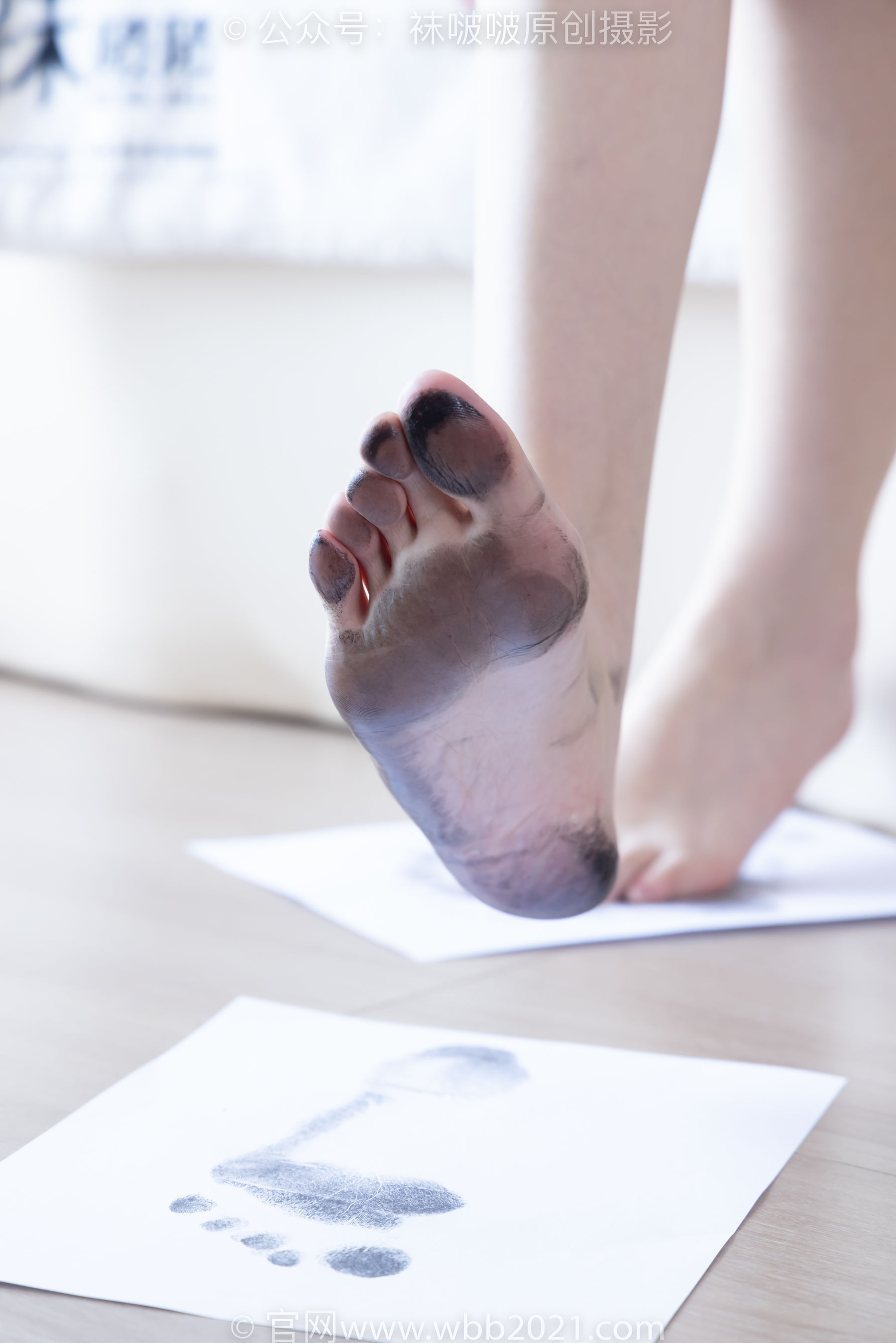 BoBoSocks袜啵啵 No.558 小甜豆 - 帆布鞋、黑丝、裸足/(155P)