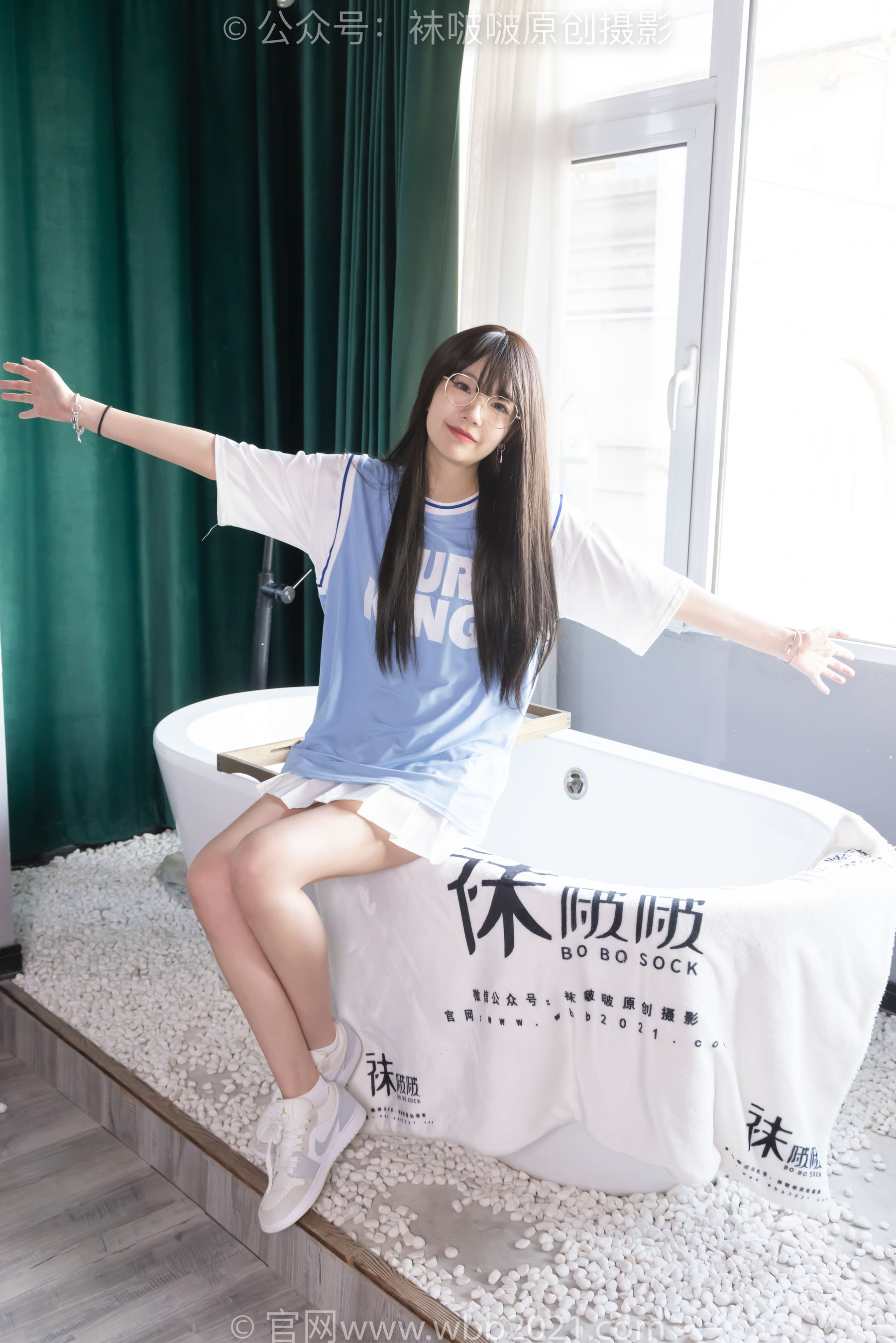 BoBoSocks袜啵啵 No.561 小甜豆 - 板鞋、短白棉袜、裸足/(155P)