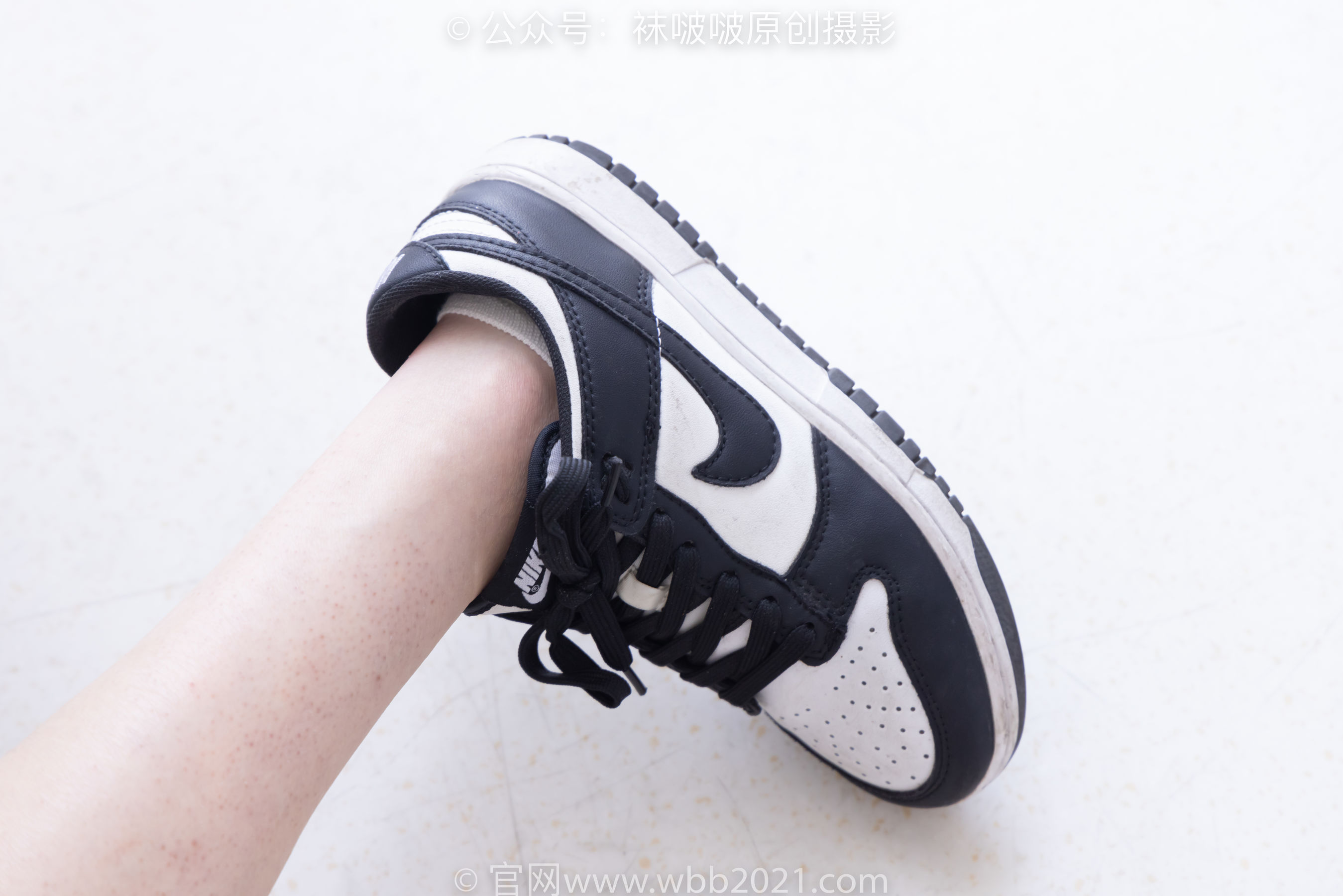 BoBoSocks袜啵啵 No.553 香菜 - 板鞋、短白棉袜、裸足/(152P)