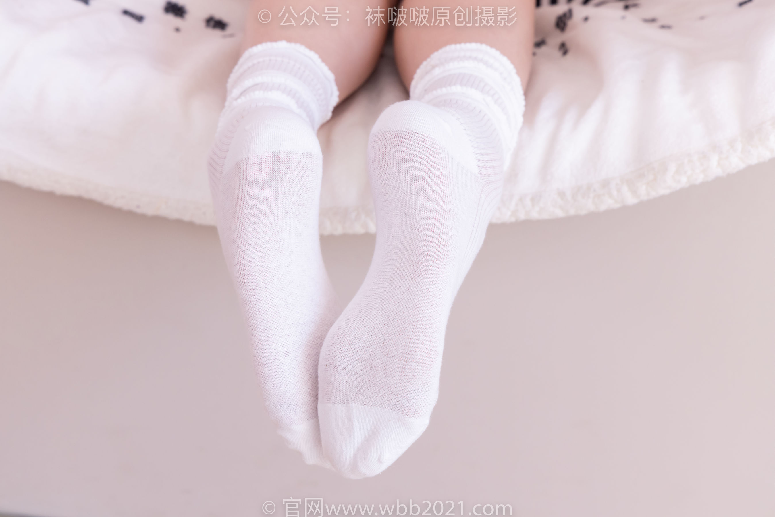 BoBoSocks袜啵啵 No.556 香菜 - 帆布鞋、白棉袜、裸足/(149P)