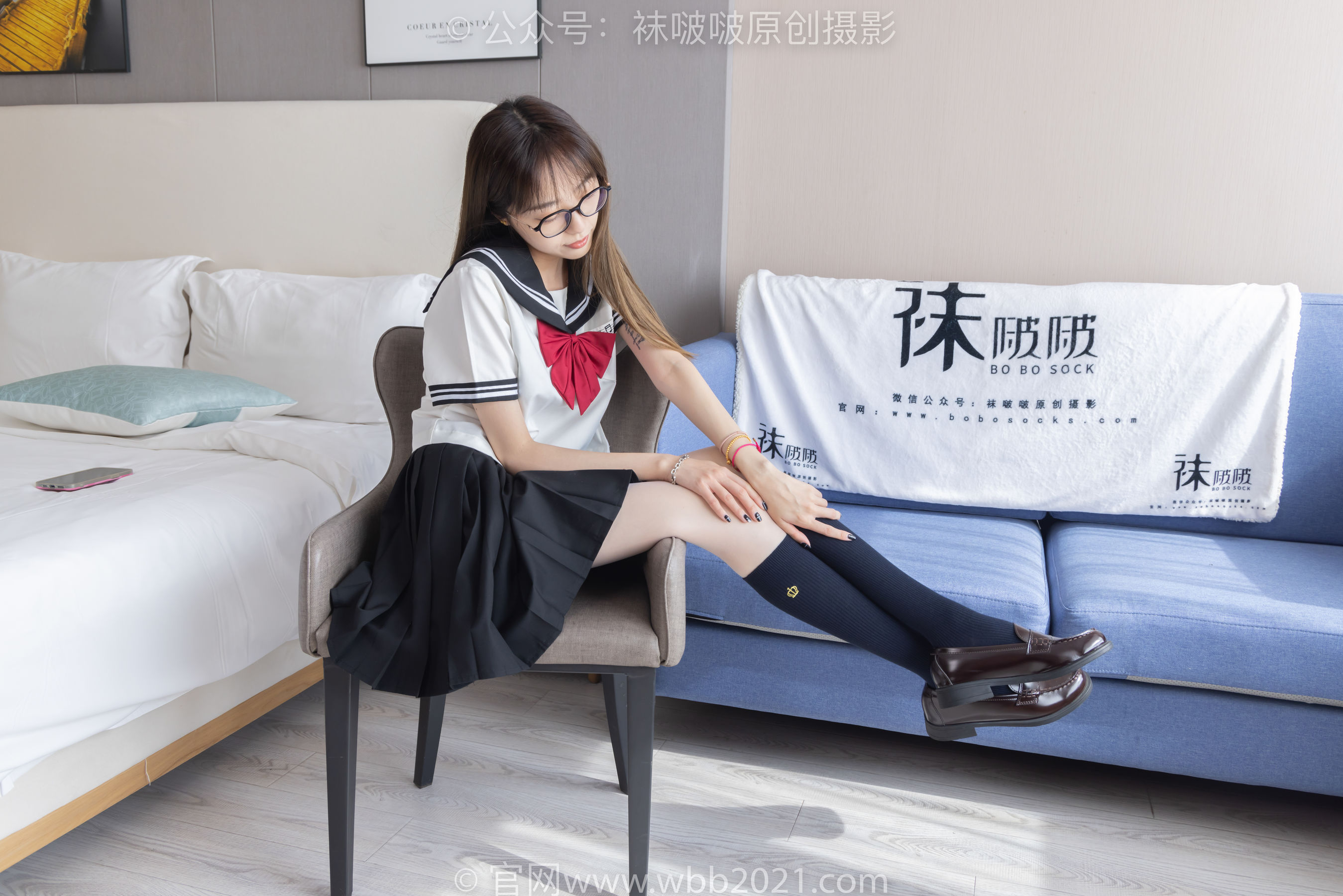 BoBoSocks袜啵啵 No.530 稚予 - 皮鞋、高跟鞋、深蓝色小腿棉袜、油亮白丝油亮肉丝、jk制服/(145P)