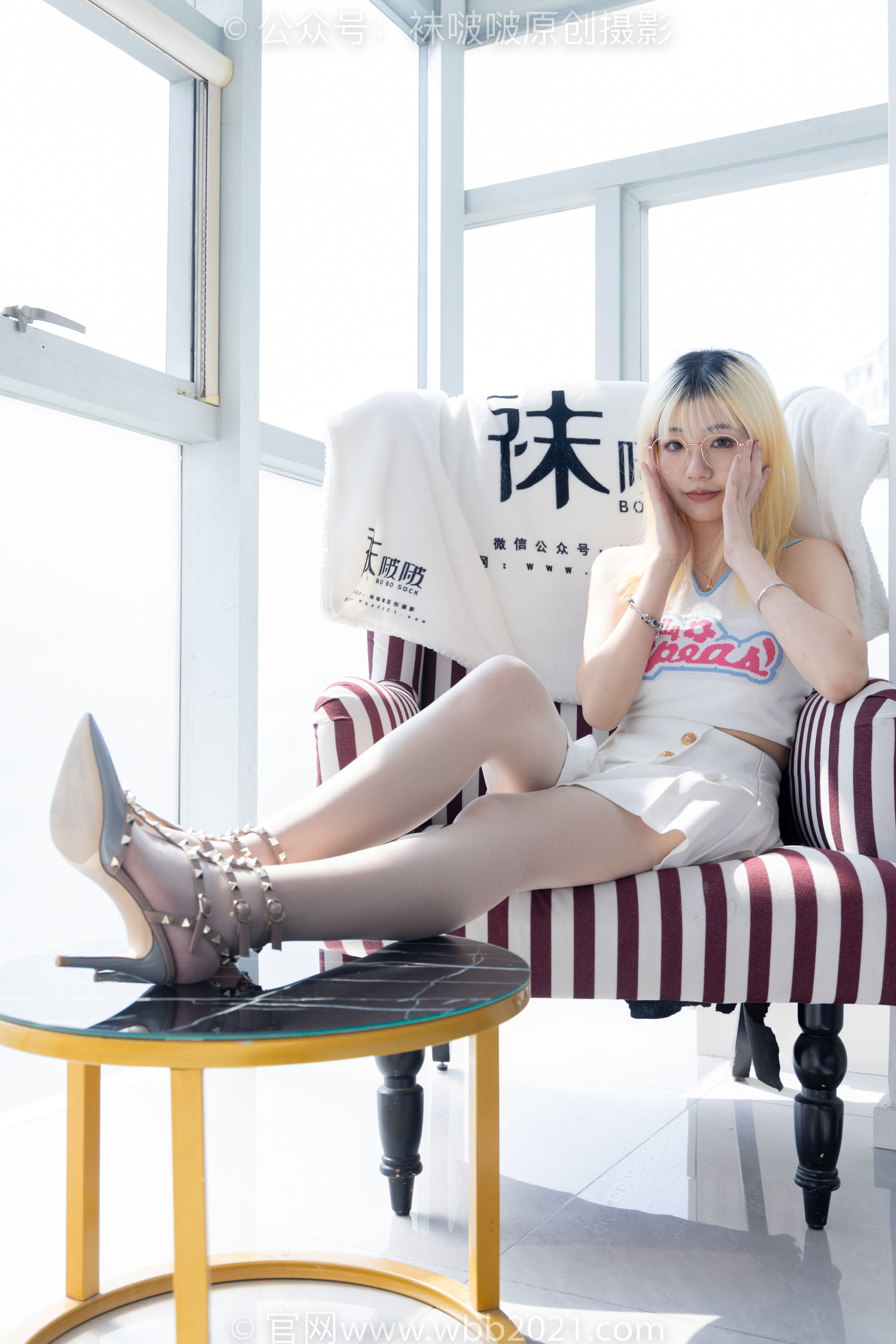 BoBoSocks袜啵啵 No.543 小甜豆 高跟鞋、油亮淡蓝丝、腰丝/(150P)