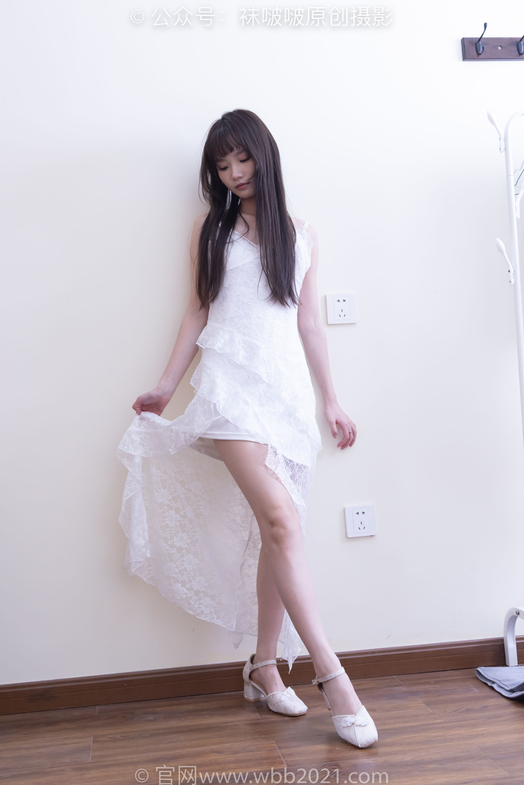 BoBoSocks袜啵啵 No.542 甜甜圈 高跟鞋、薄黑丝、薄肉丝、裸足、撕丝袜剧情/(160P)