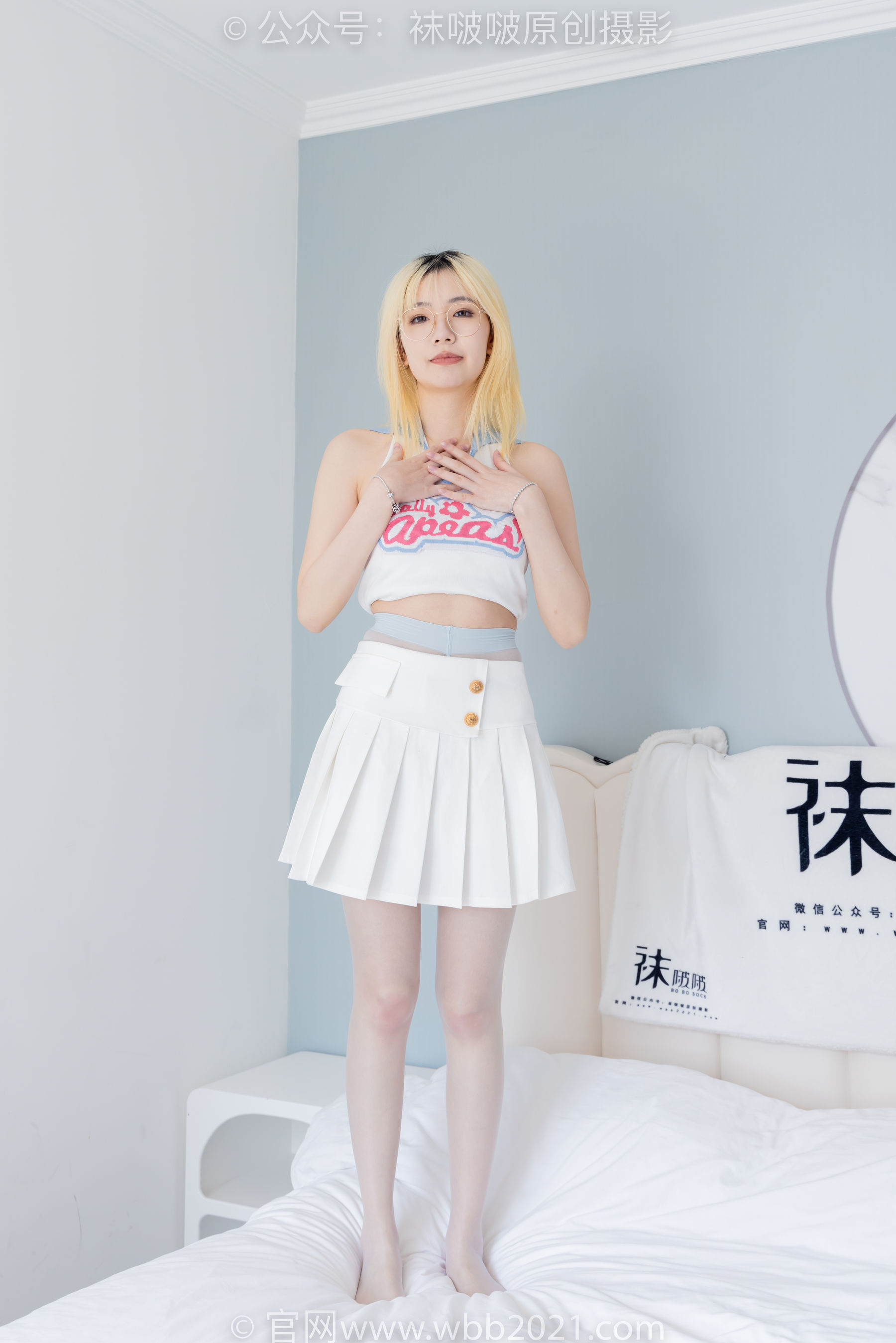 BoBoSocks袜啵啵 No.543 小甜豆 高跟鞋、油亮淡蓝丝、腰丝/(150P)