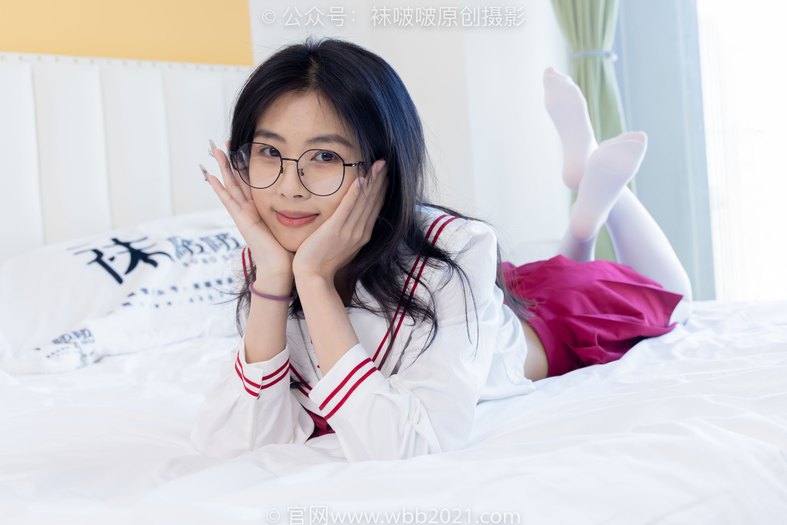 BoBoSocks袜啵啵 No.545 奶油 - 白色马丁靴、厚白丝、jk制服、瑜伽动作时用老头乐挠脚剧情/(144P)