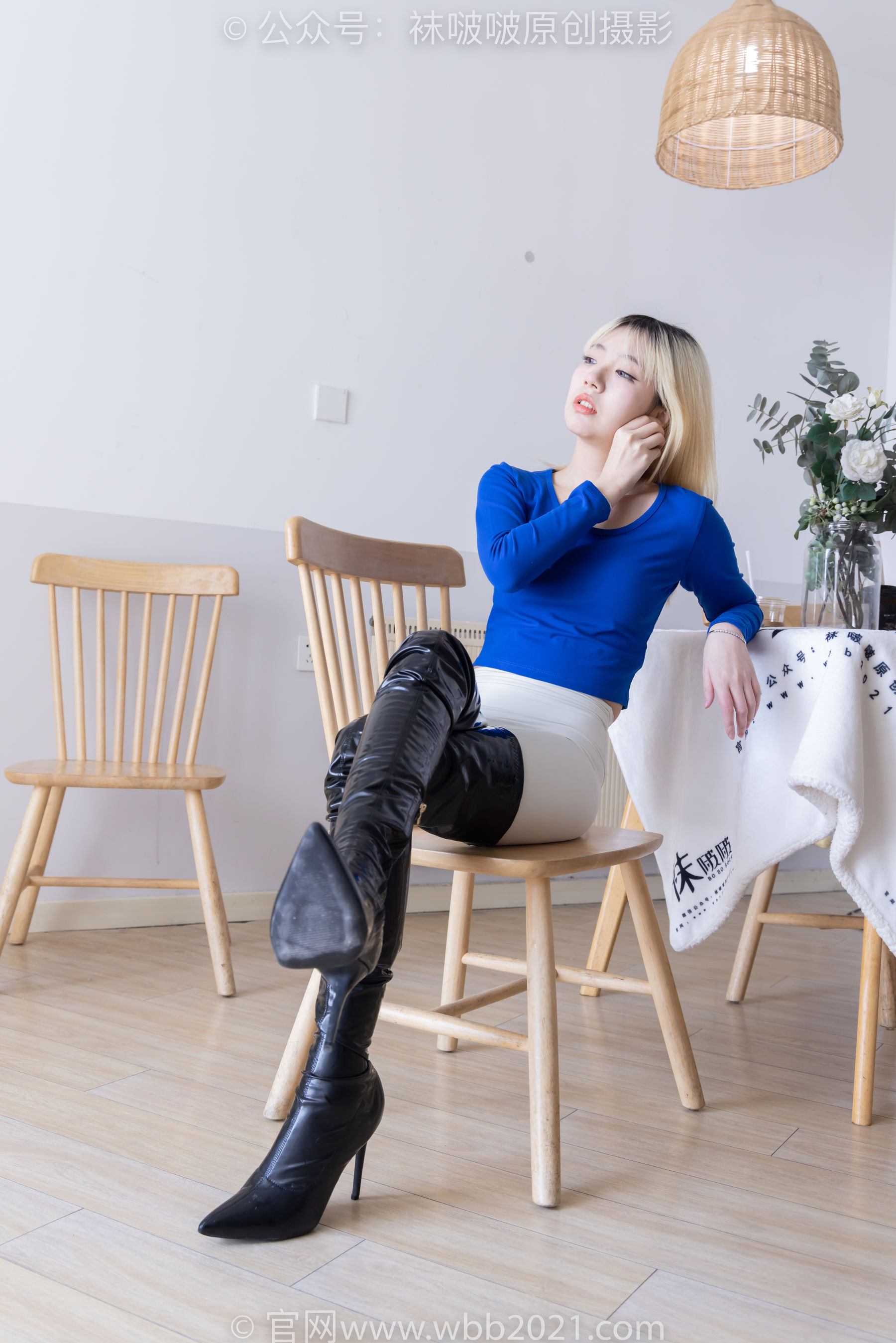 BoBoSocks袜啵啵 No.534 小甜豆 - 高跟长靴、油亮薄黑丝叠穿薄肉丝五指袜、瑜伽短裤裤里丝/(180P)