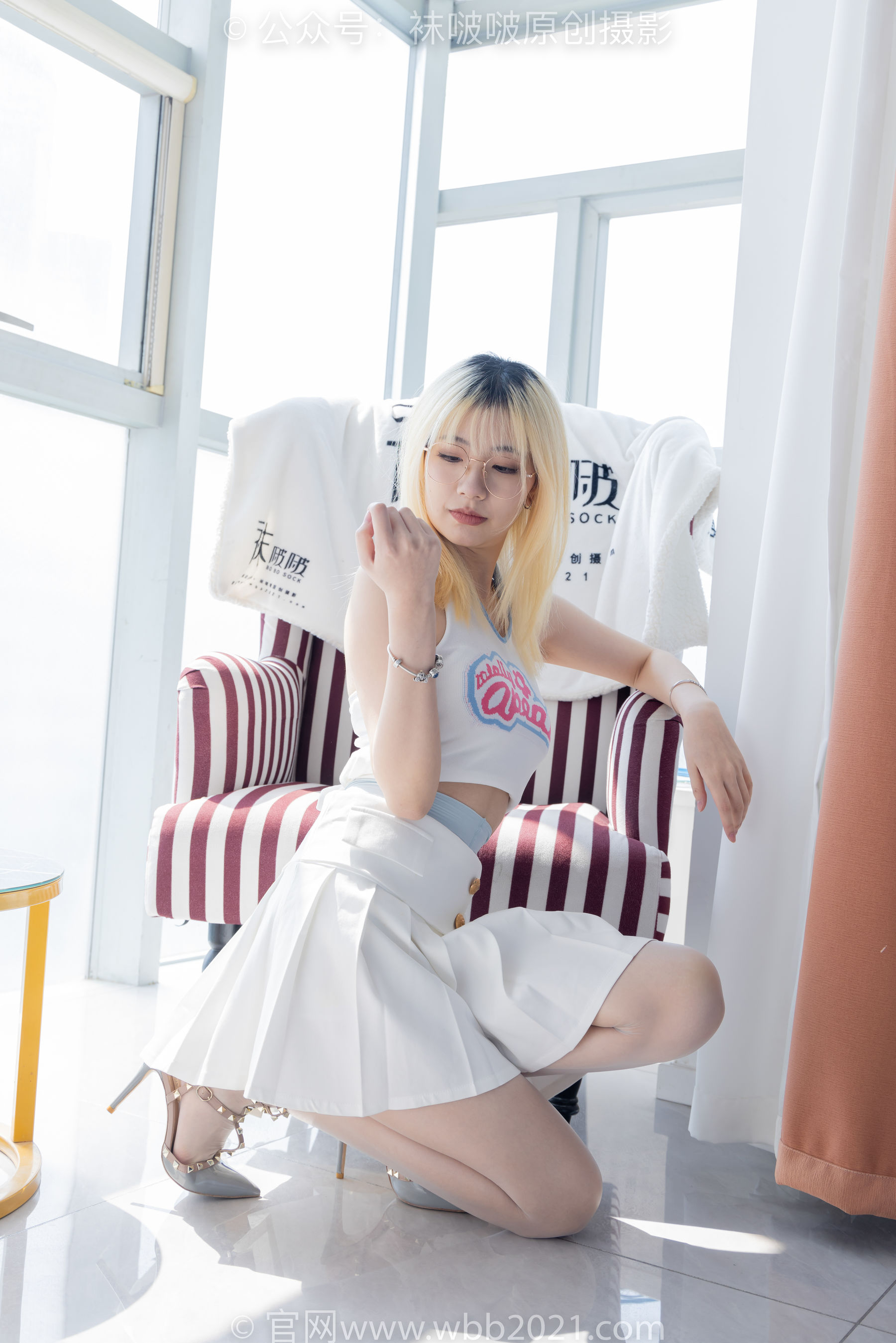 BoBoSocks袜啵啵 No.543 小甜豆 高跟鞋、油亮淡蓝丝、腰丝/(150P)