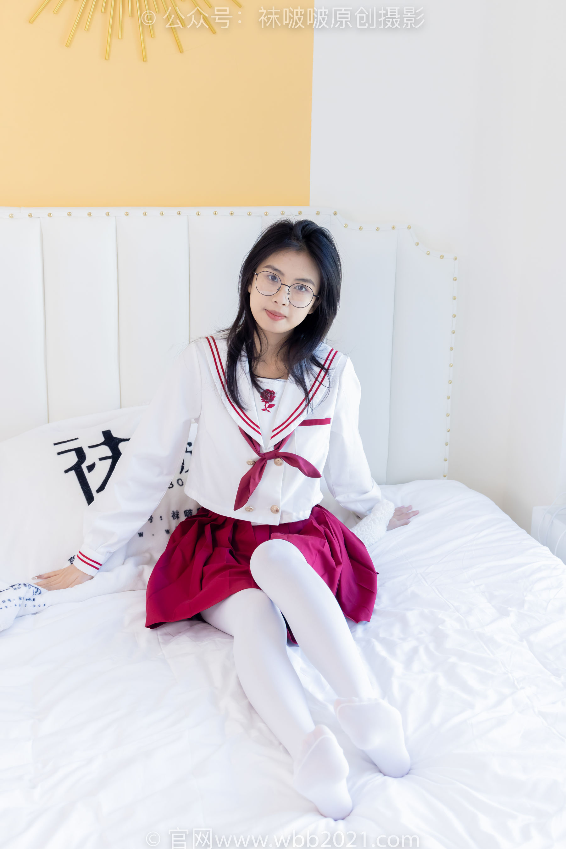 BoBoSocks袜啵啵 No.545 奶油 - 白色马丁靴、厚白丝、jk制服、瑜伽动作时用老头乐挠脚剧情/(144P)