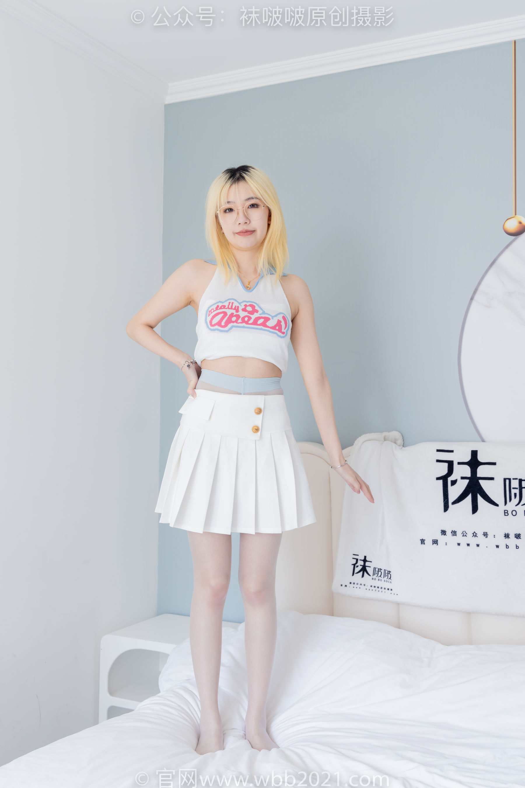 BoBoSocks袜啵啵 No.543 小甜豆 高跟鞋、油亮淡蓝丝、腰丝/(150P)