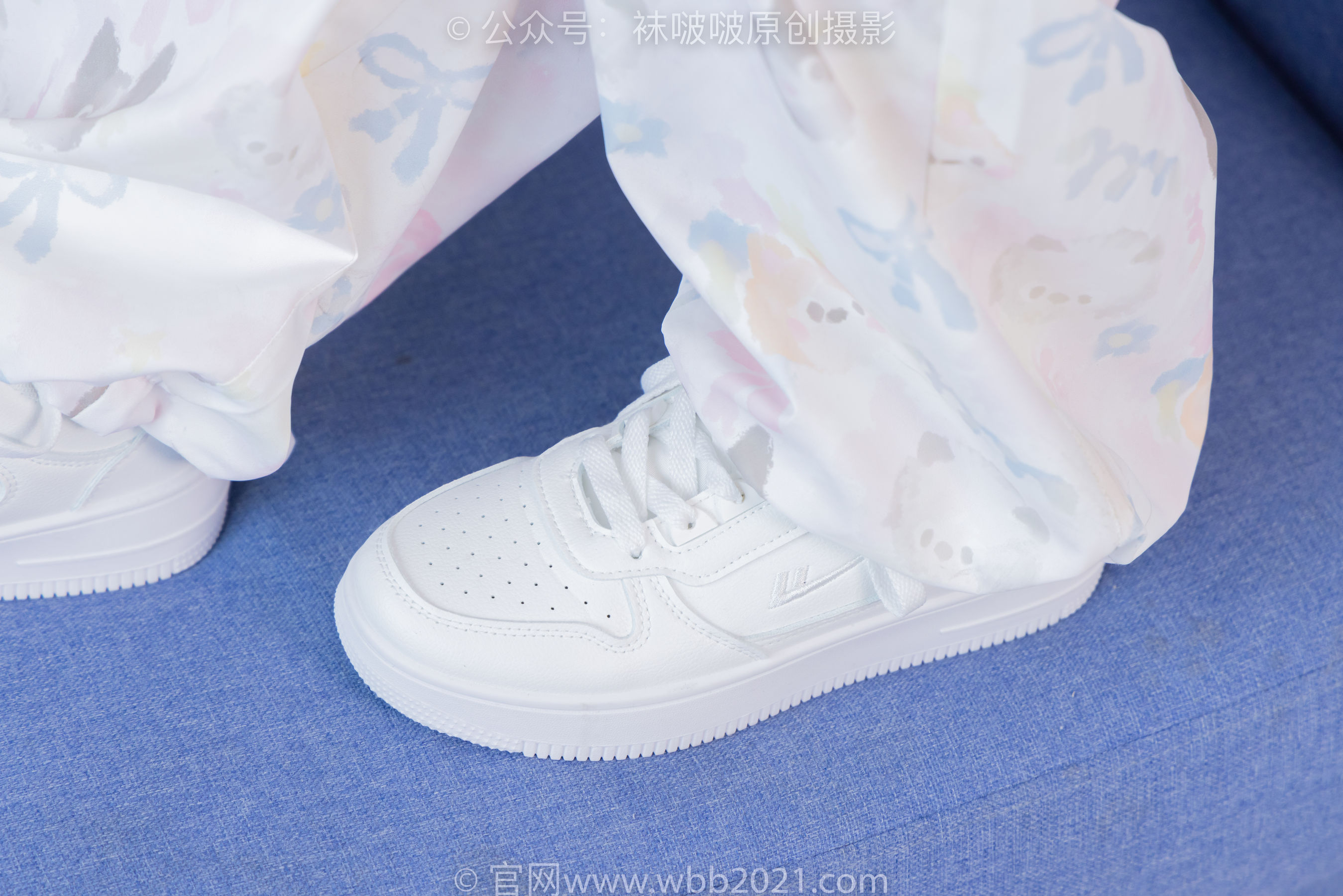 BoBoSocks袜啵啵 No.550 甜甜圈 - 板鞋自然穿脏白棉袜/(148P)