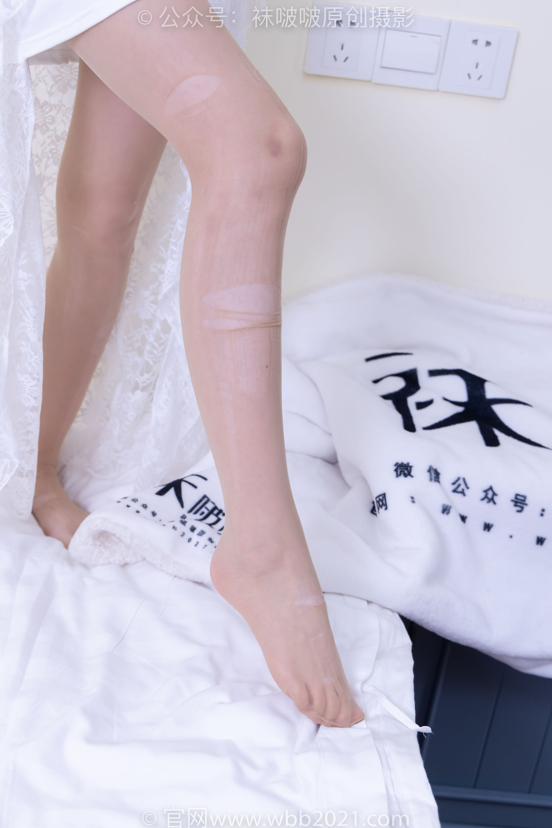 BoBoSocks袜啵啵 No.542 甜甜圈 高跟鞋、薄黑丝、薄肉丝、裸足、撕丝袜剧情/(160P)