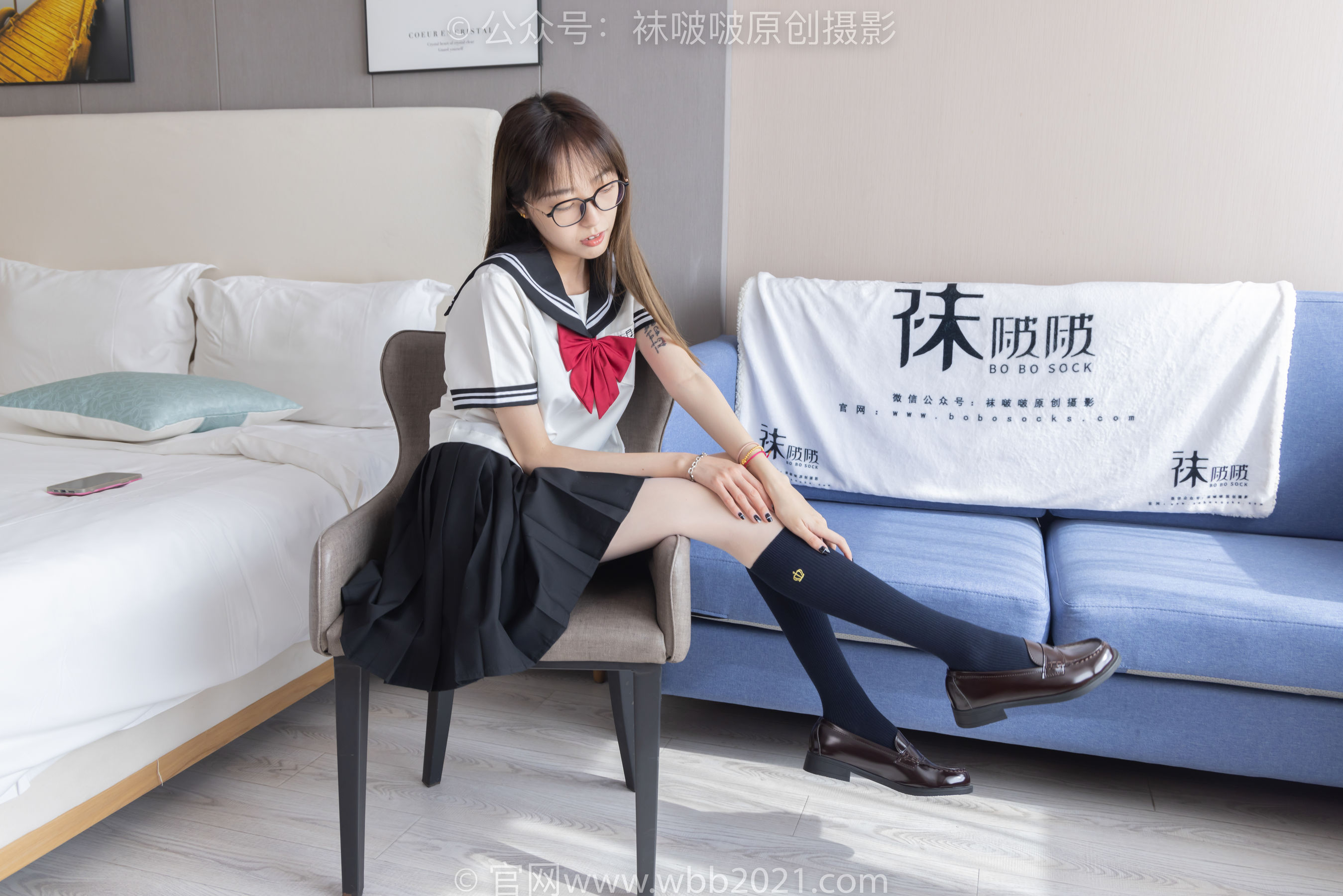 BoBoSocks袜啵啵 No.530 稚予 - 皮鞋、高跟鞋、深蓝色小腿棉袜、油亮白丝油亮肉丝、jk制服/(145P)