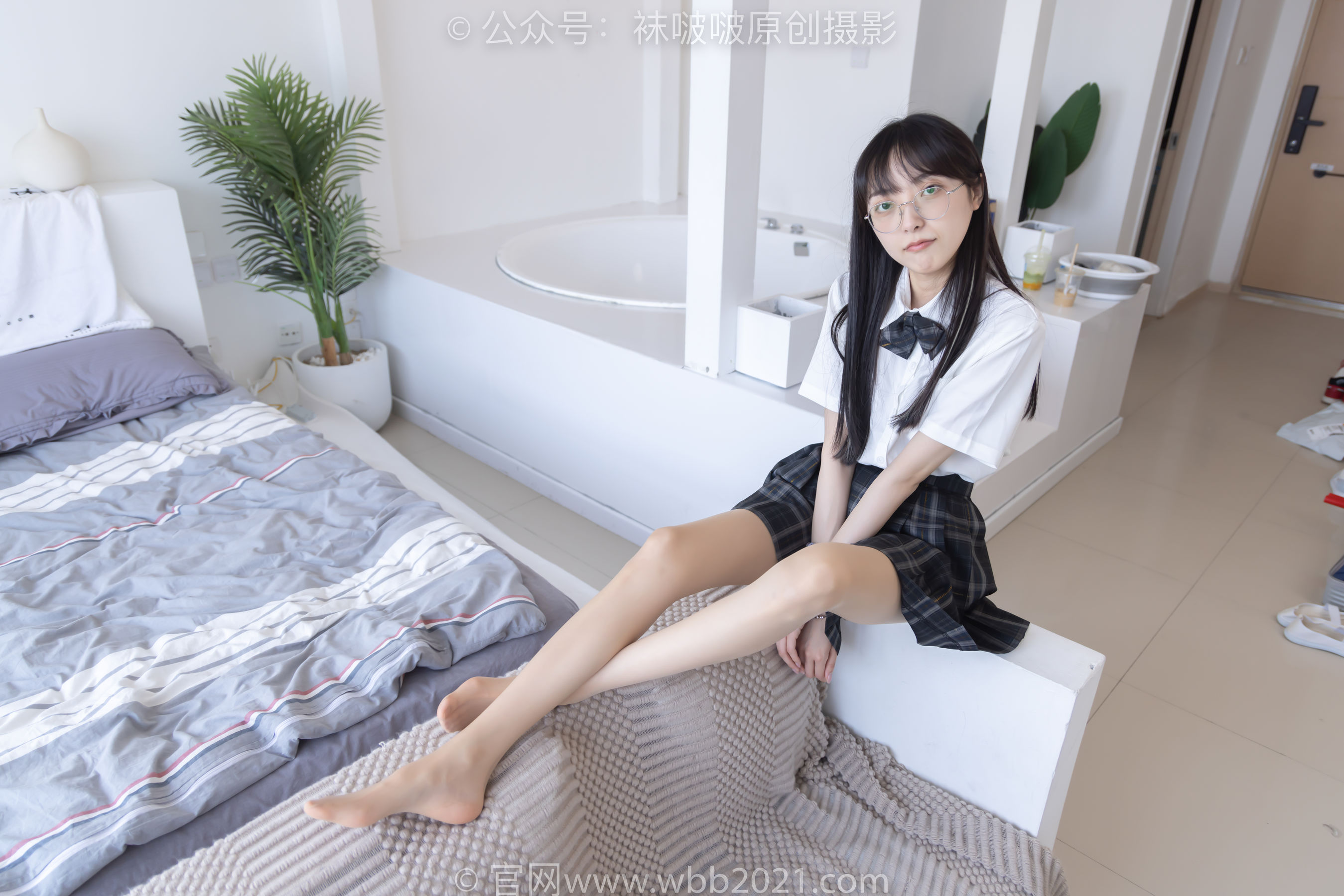 BoBoSocks袜啵啵 No.541 稚予 - 两双板鞋、薄灰丝、薄肉丝、jk制服/(140P)