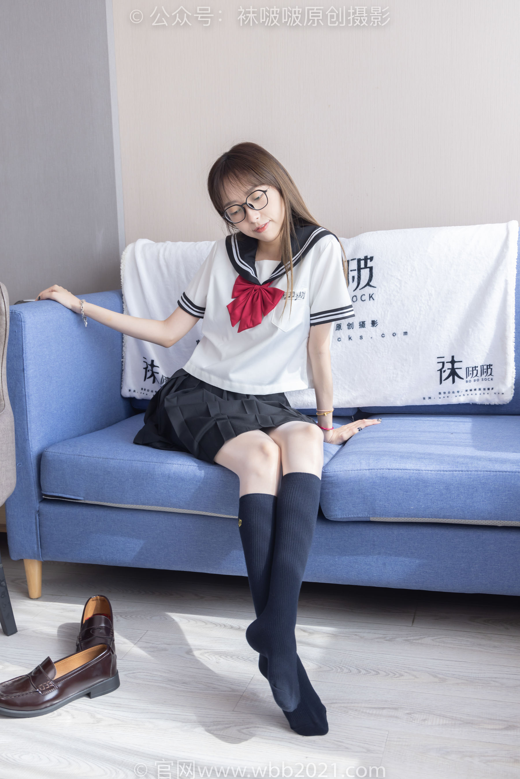 BoBoSocks袜啵啵 No.530 稚予 - 皮鞋、高跟鞋、深蓝色小腿棉袜、油亮白丝油亮肉丝、jk制服/(145P)