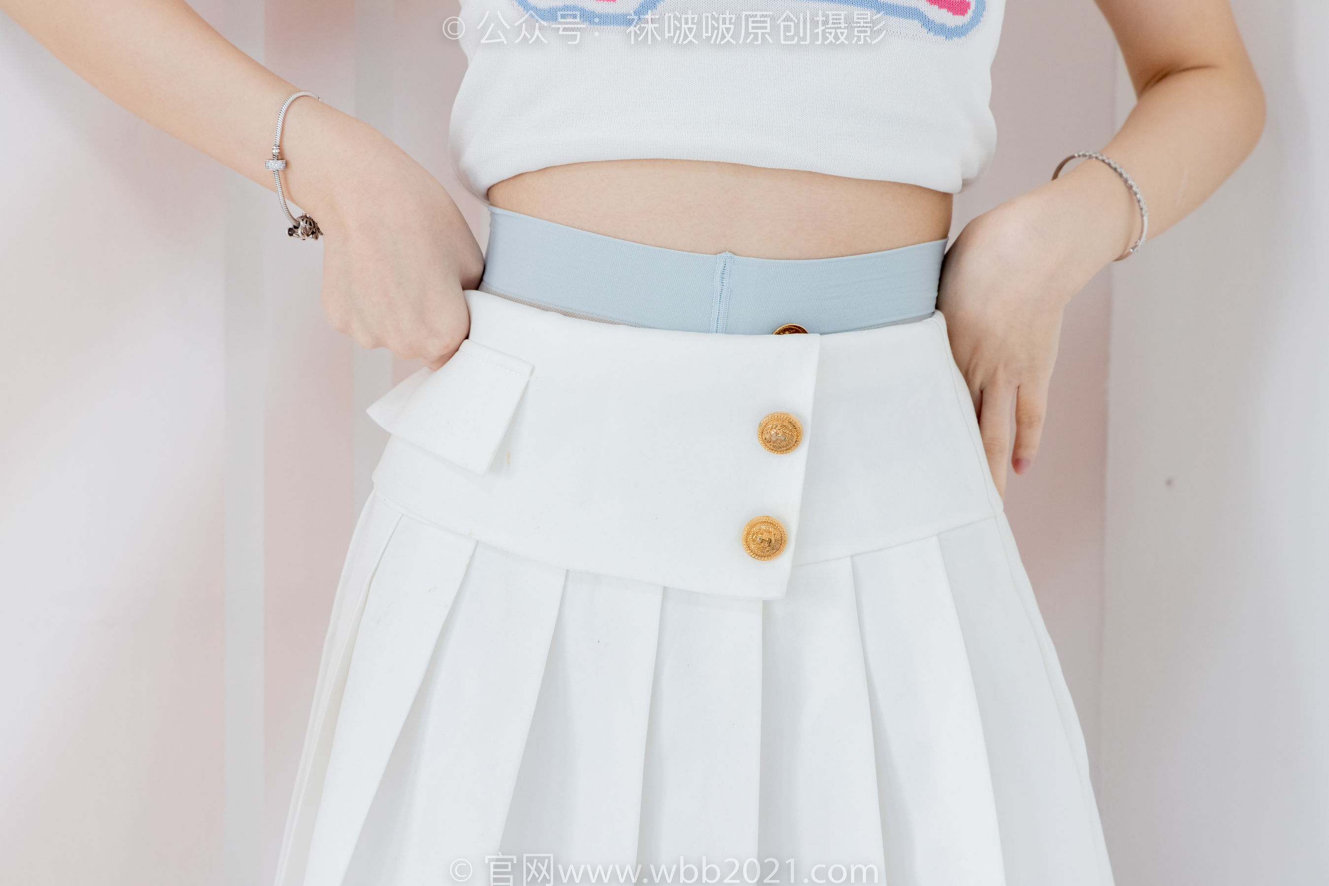 BoBoSocks袜啵啵 No.543 小甜豆 高跟鞋、油亮淡蓝丝、腰丝/(150P)