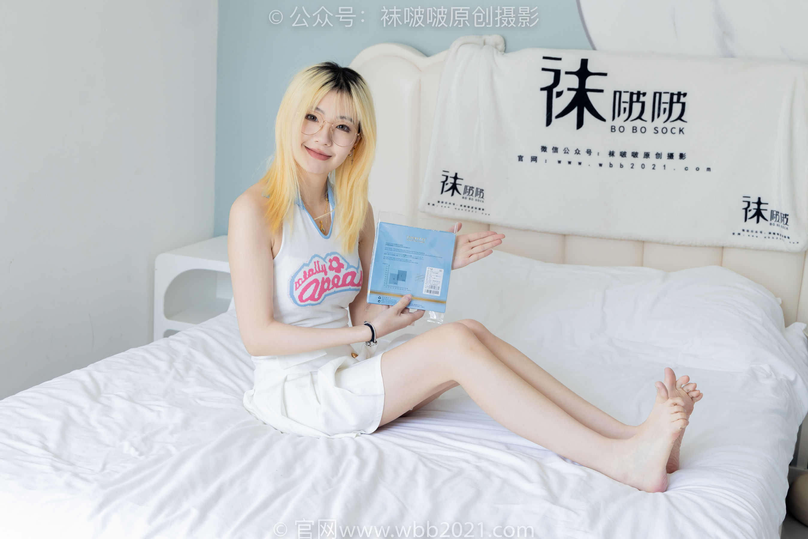 BoBoSocks袜啵啵 No.543 小甜豆 高跟鞋、油亮淡蓝丝、腰丝/(150P)
