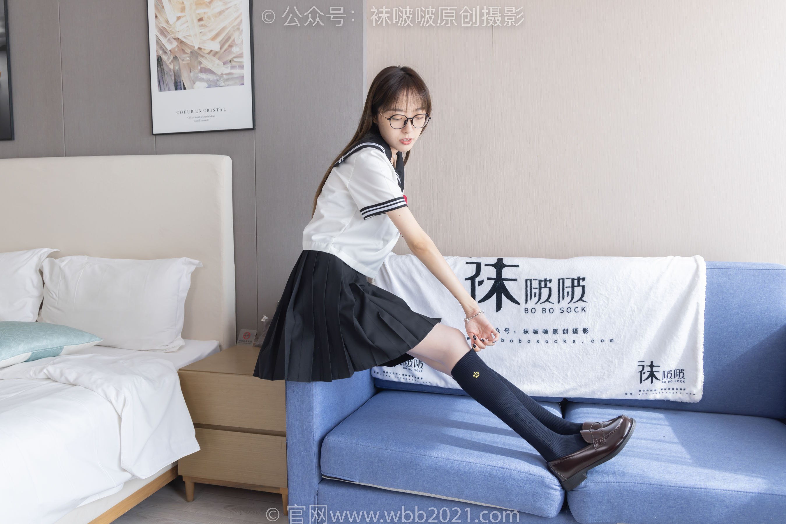 BoBoSocks袜啵啵 No.530 稚予 - 皮鞋、高跟鞋、深蓝色小腿棉袜、油亮白丝油亮肉丝、jk制服/(145P)