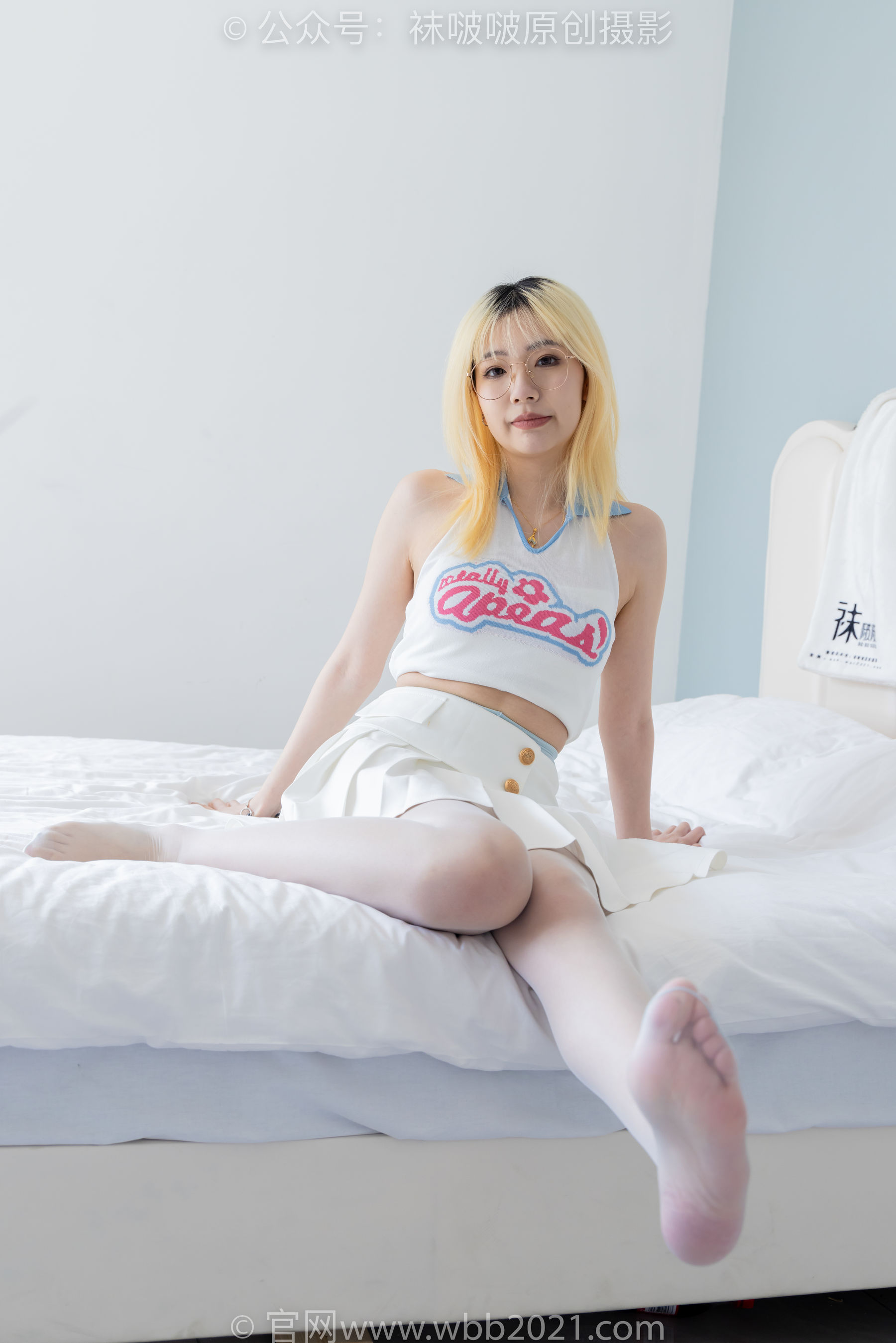 BoBoSocks袜啵啵 No.543 小甜豆 高跟鞋、油亮淡蓝丝、腰丝/(150P)