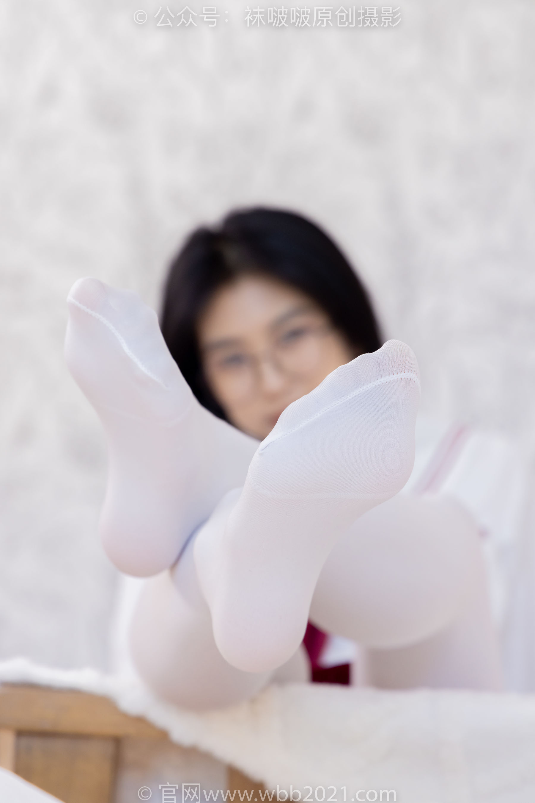 BoBoSocks袜啵啵 No.545 奶油 - 白色马丁靴、厚白丝、jk制服、瑜伽动作时用老头乐挠脚剧情/(144P)