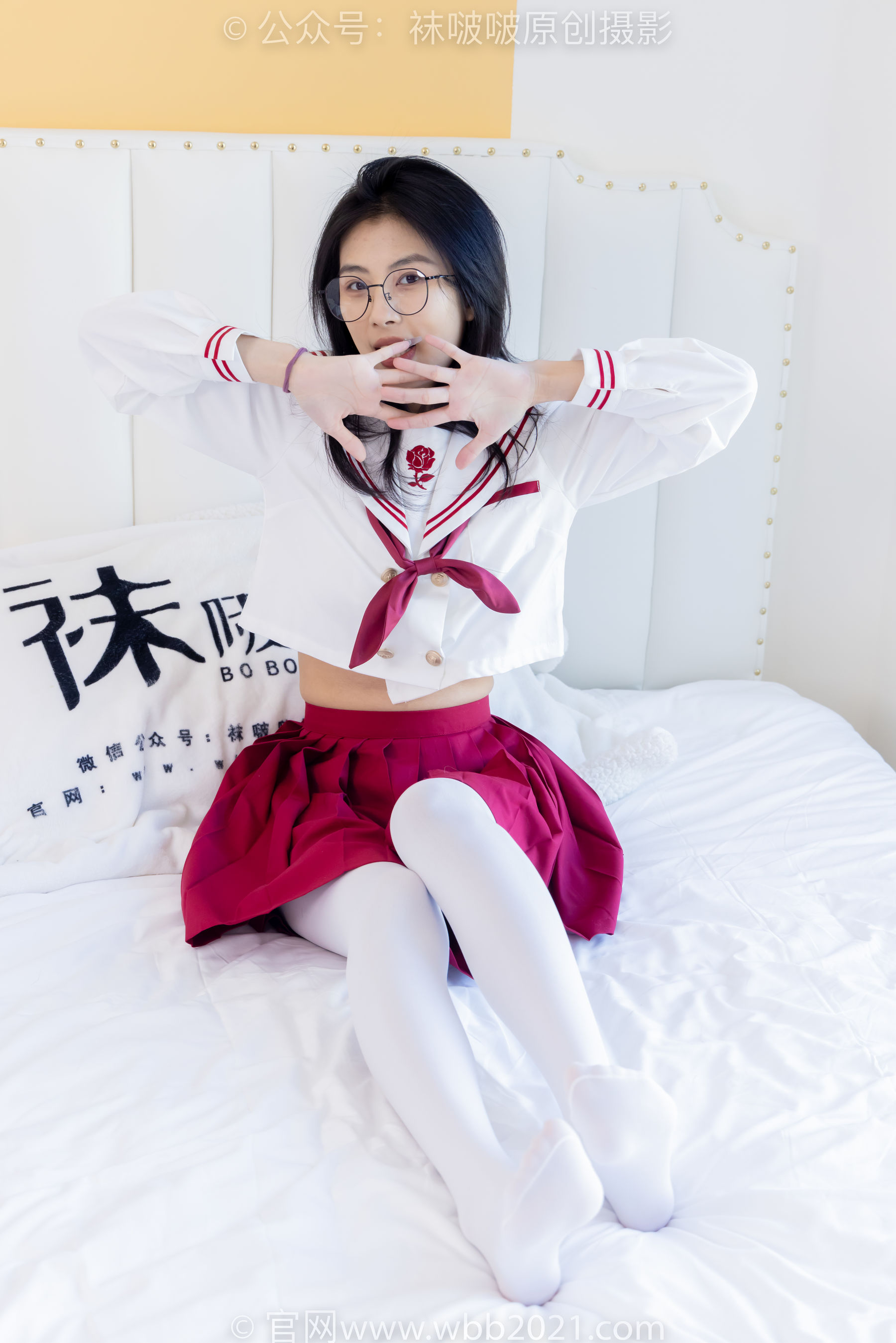 BoBoSocks袜啵啵 No.545 奶油 - 白色马丁靴、厚白丝、jk制服、瑜伽动作时用老头乐挠脚剧情/(144P)