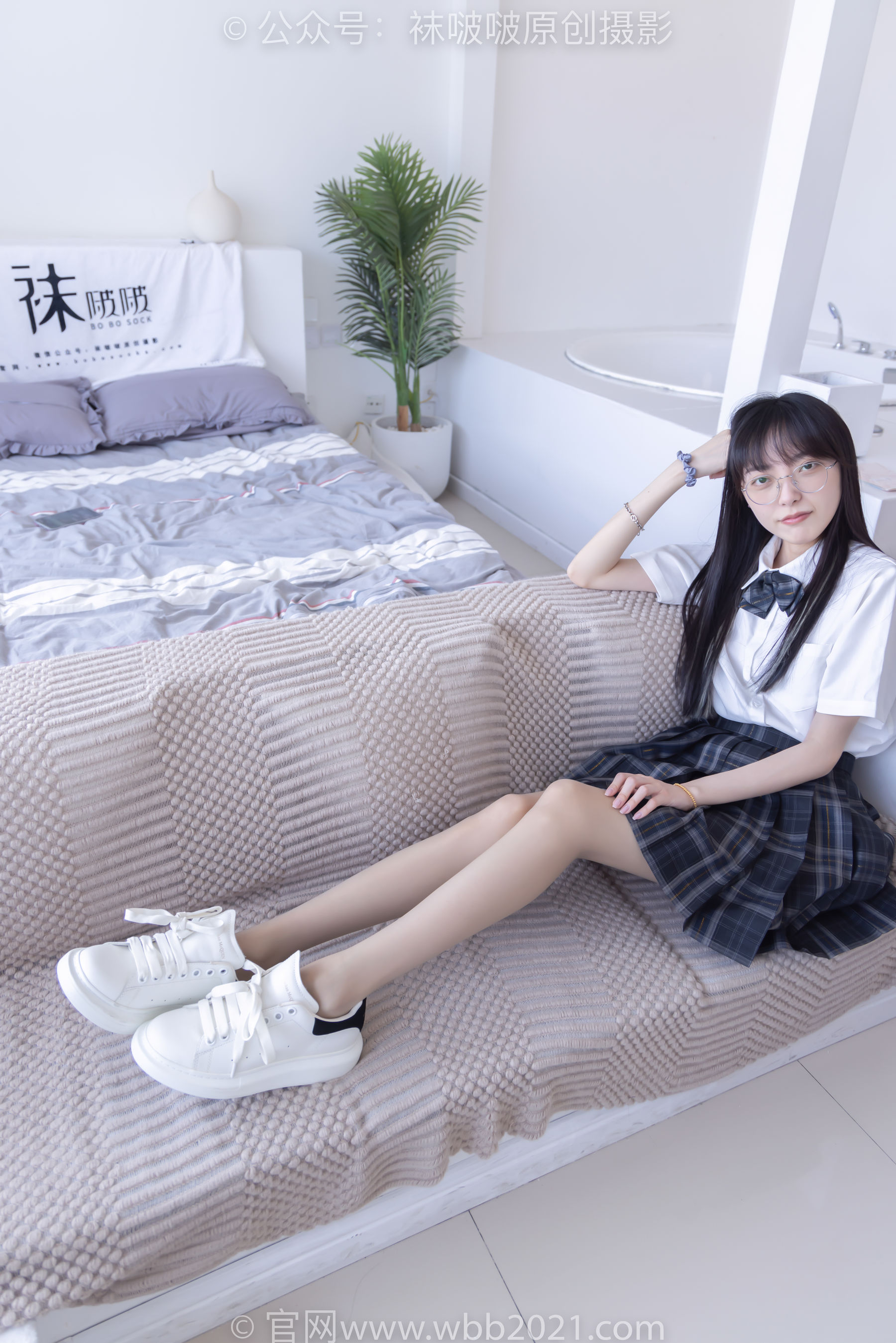 BoBoSocks袜啵啵 No.541 稚予 - 两双板鞋、薄灰丝、薄肉丝、jk制服/(140P)