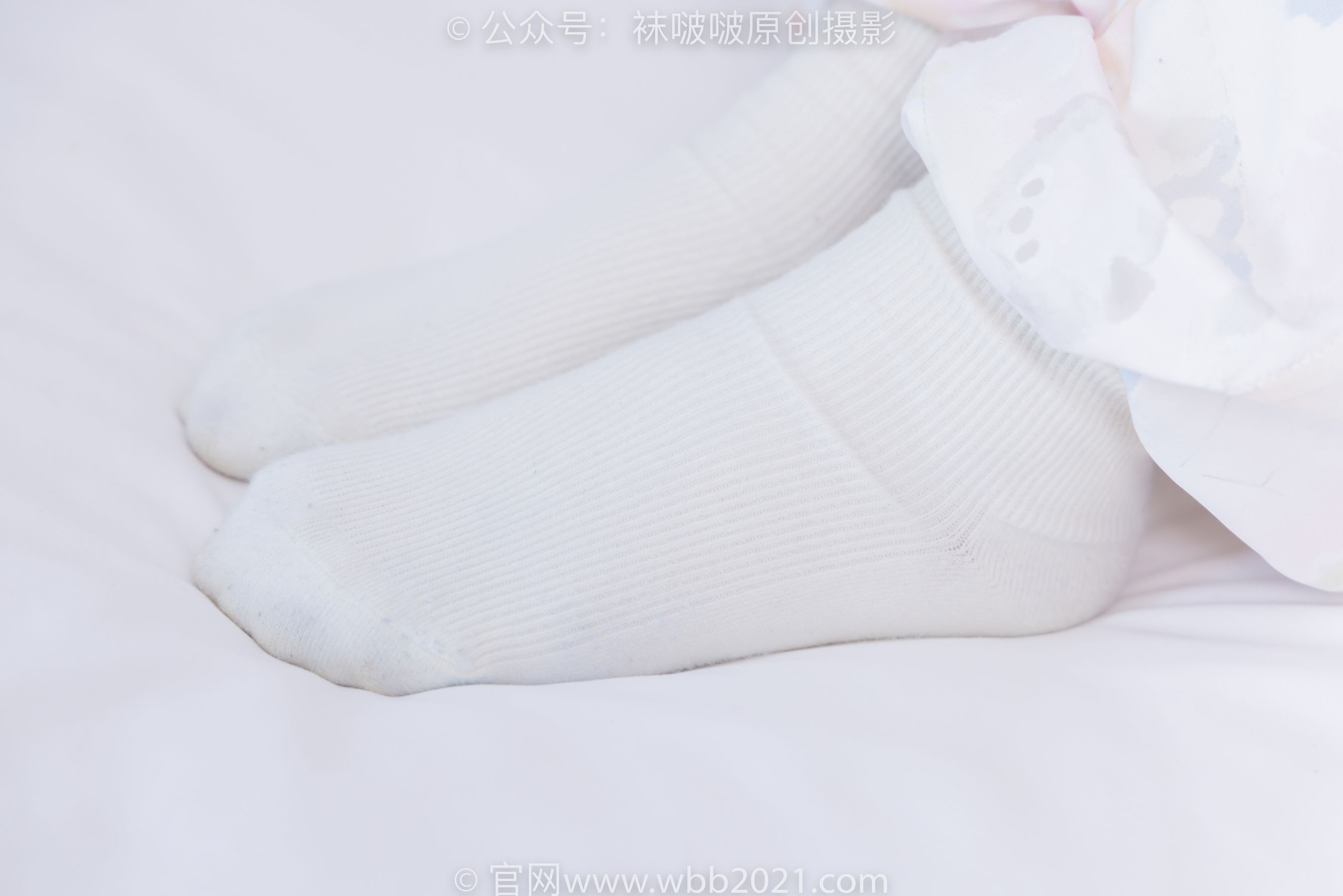 BoBoSocks袜啵啵 No.550 甜甜圈 - 板鞋自然穿脏白棉袜/(148P)