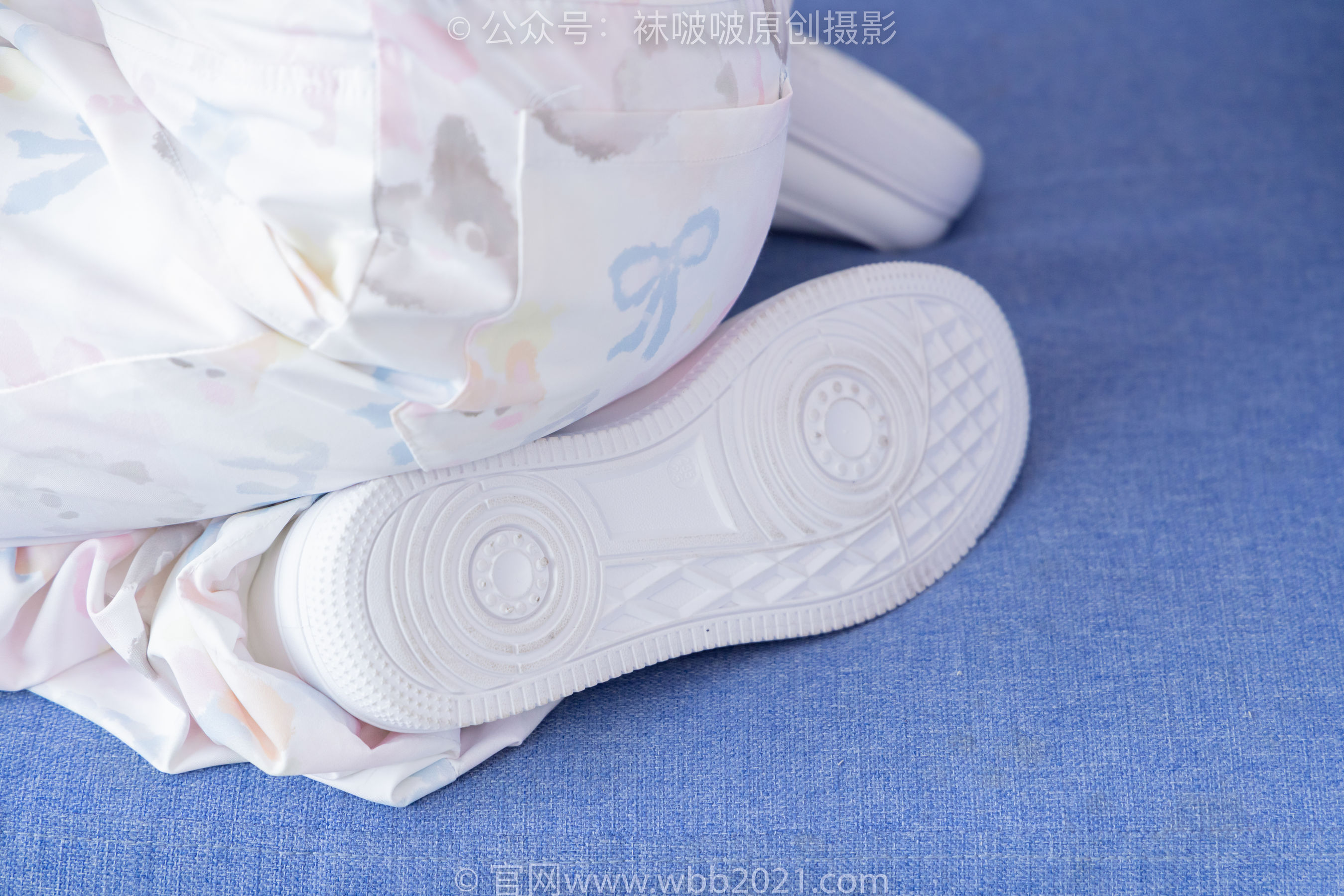 BoBoSocks袜啵啵 No.550 甜甜圈 - 板鞋自然穿脏白棉袜/(148P)