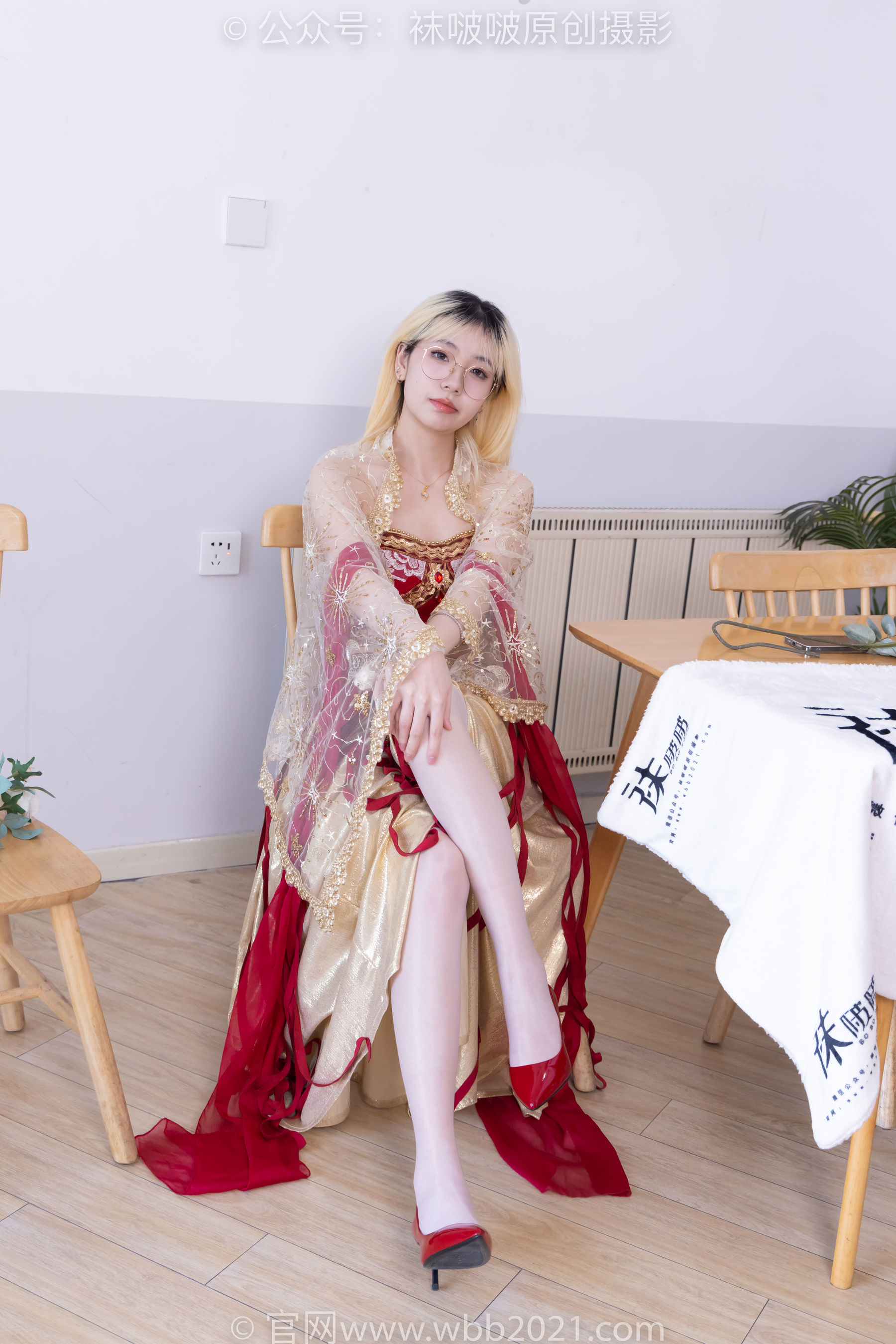 BoBoSocks袜啵啵 No.540 小甜豆 - 高跟鞋、油亮薄白丝/(145P)