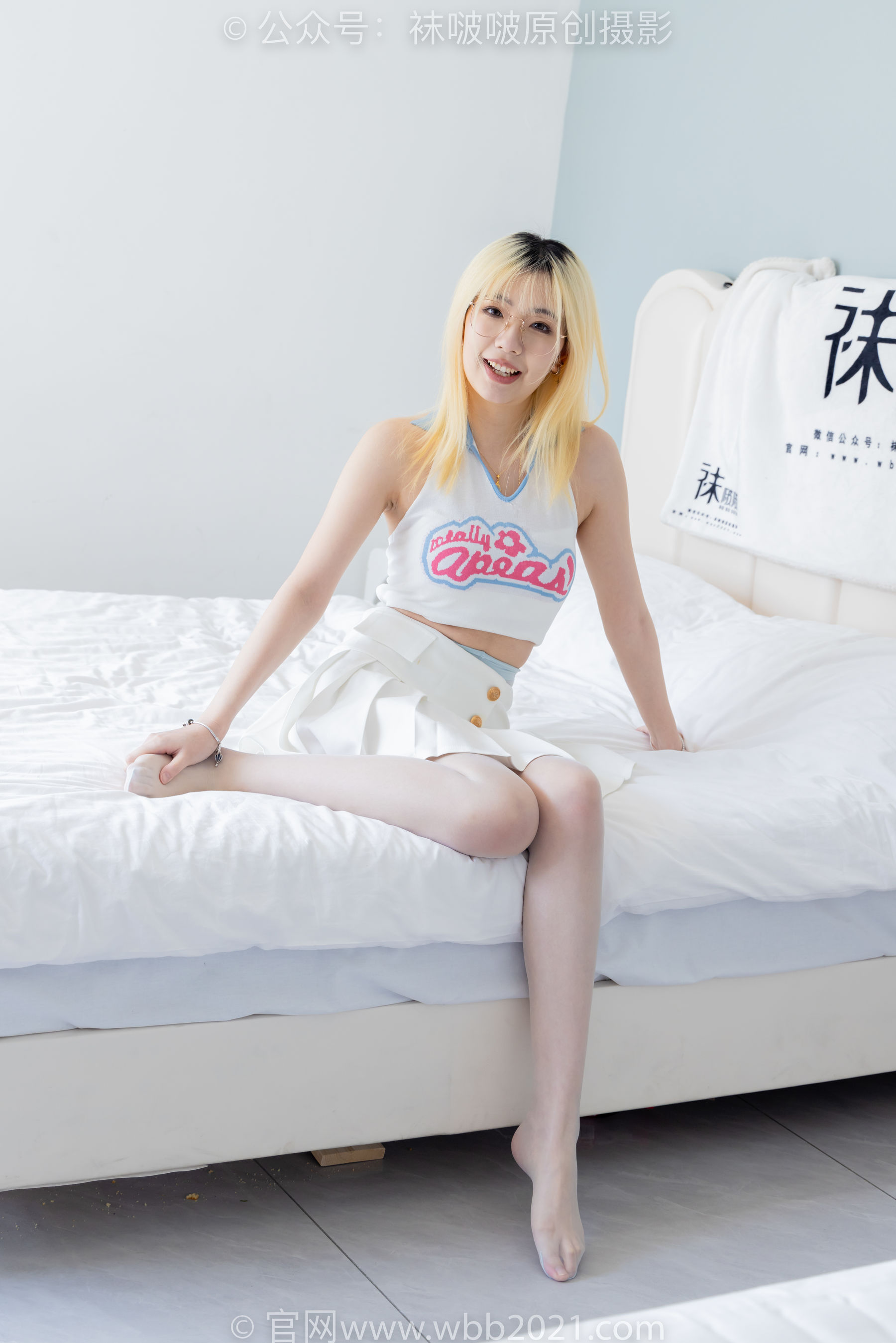 BoBoSocks袜啵啵 No.543 小甜豆 高跟鞋、油亮淡蓝丝、腰丝/(150P)