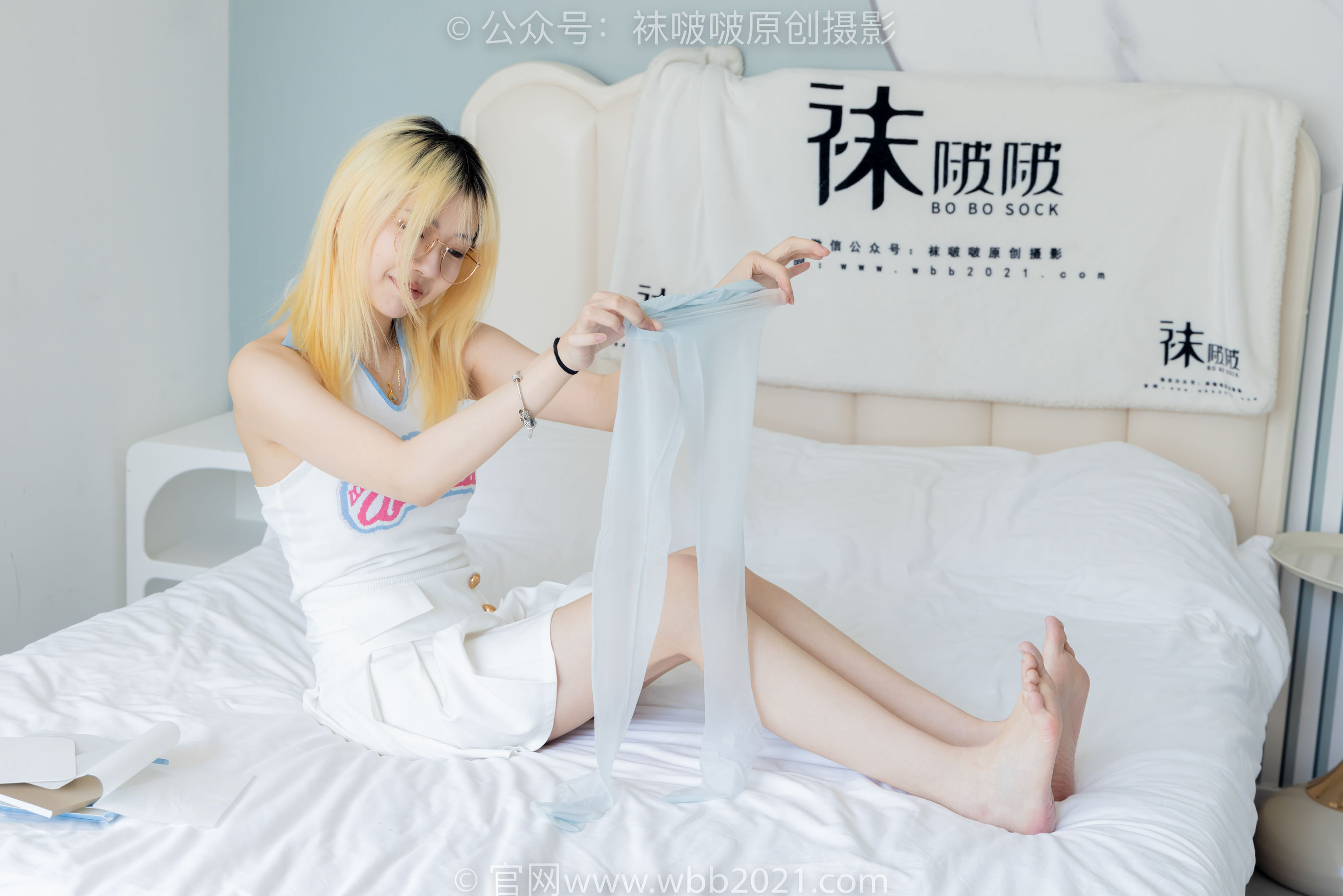 BoBoSocks袜啵啵 No.543 小甜豆 高跟鞋、油亮淡蓝丝、腰丝/(150P)