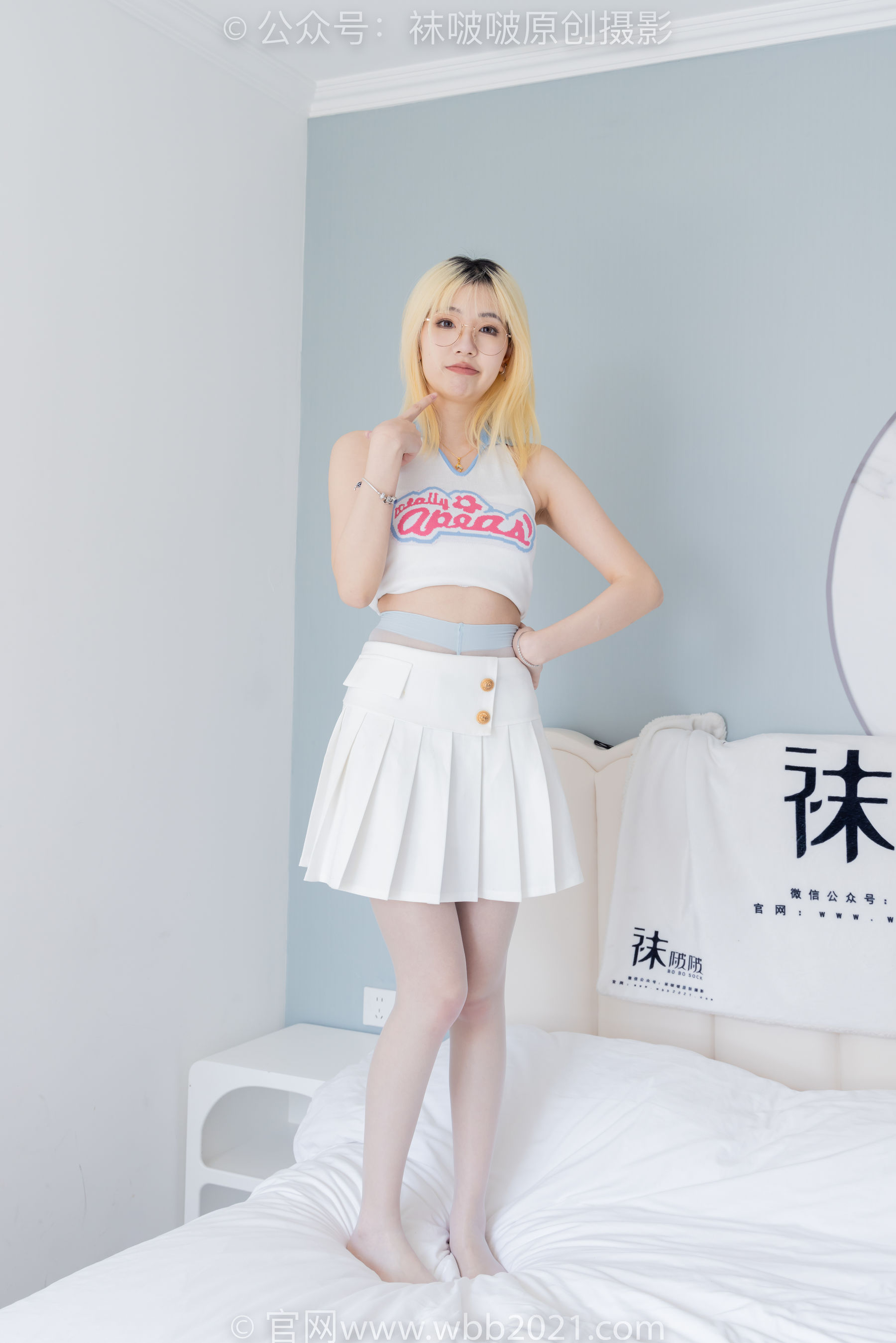 BoBoSocks袜啵啵 No.543 小甜豆 高跟鞋、油亮淡蓝丝、腰丝/(150P)