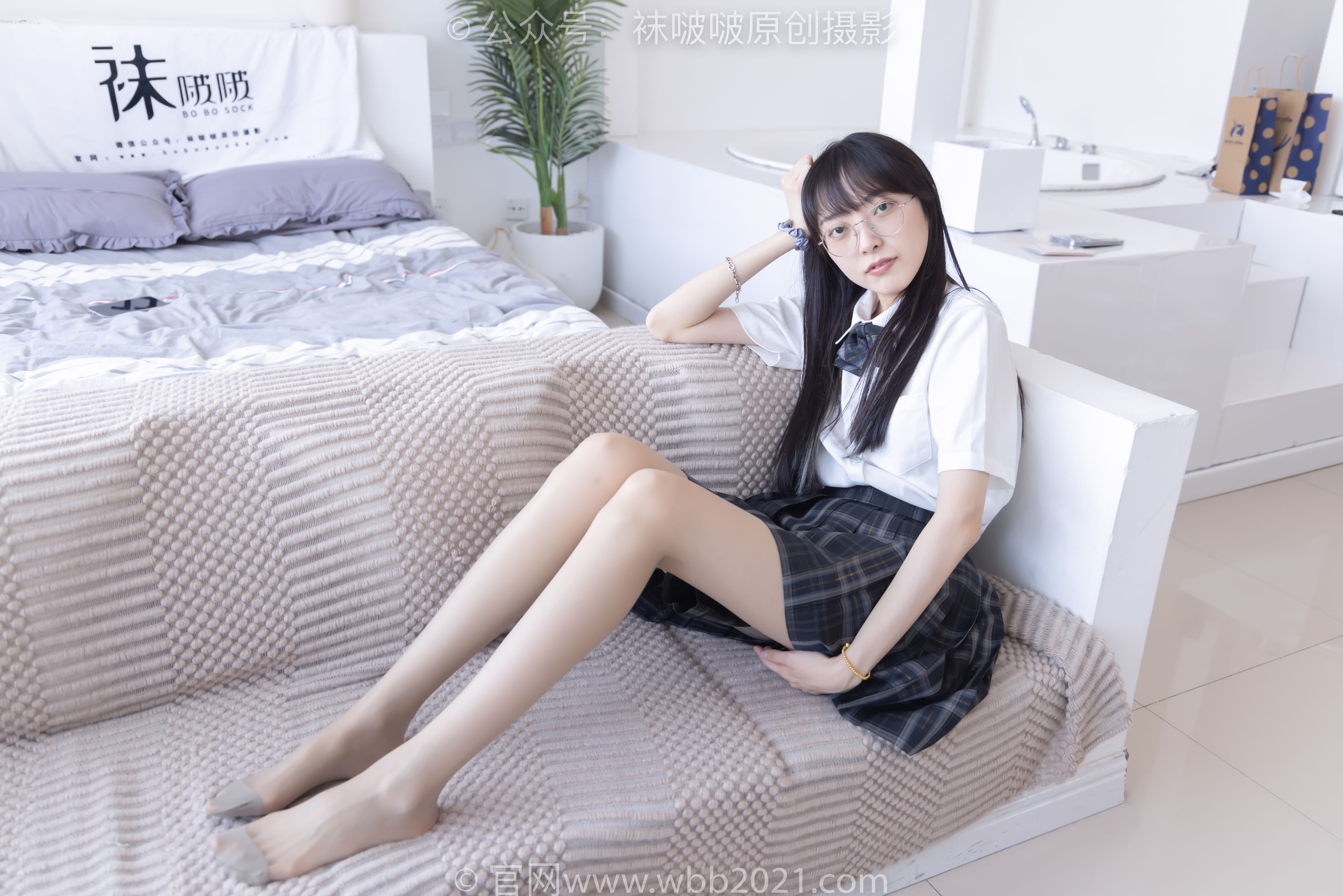 BoBoSocks袜啵啵 No.541 稚予 - 两双板鞋、薄灰丝、薄肉丝、jk制服/(140P)