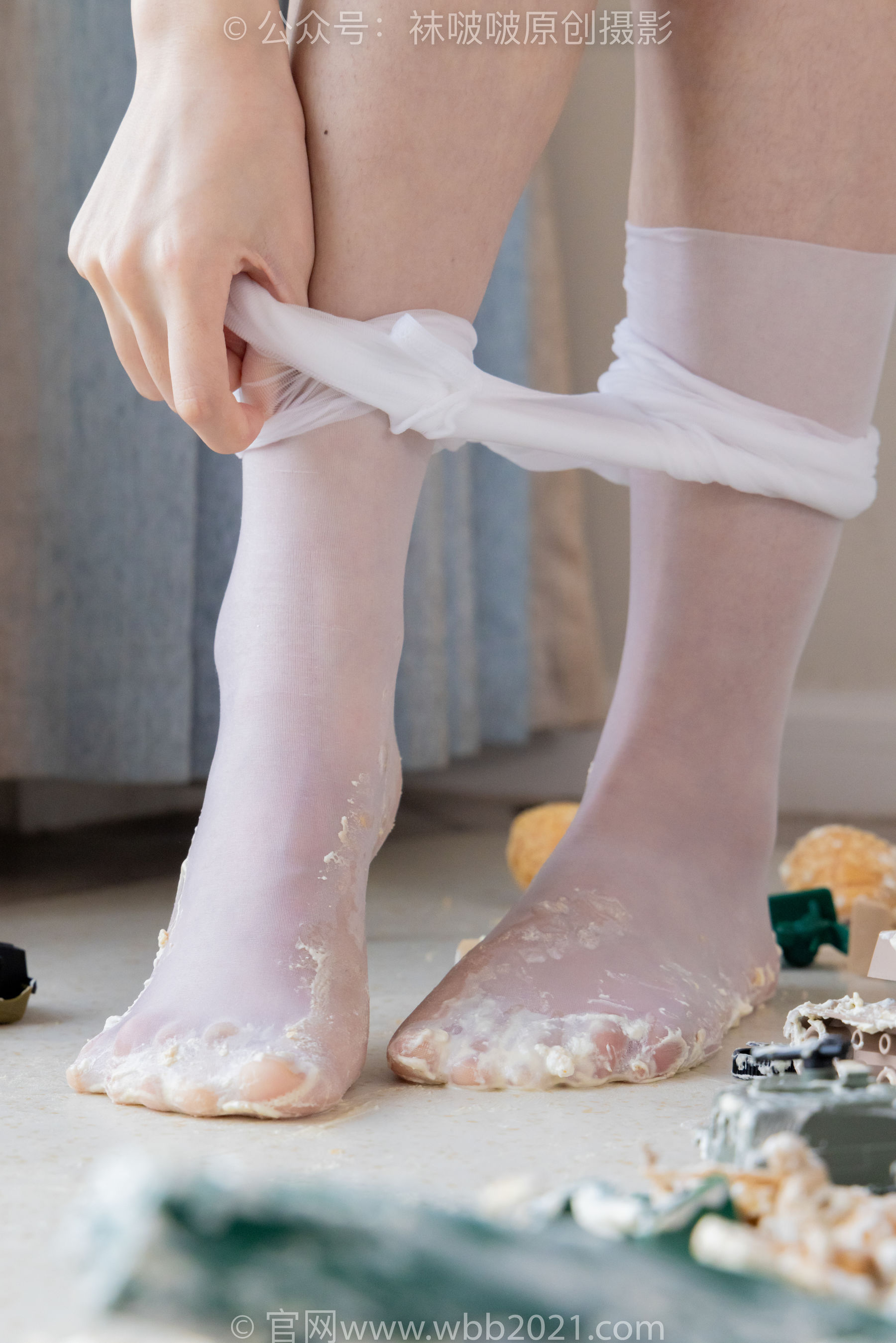 BoBoSocks袜啵啵 No.544 甜甜圈 - 高跟鞋、油亮薄白丝、裸足、踩小人和奶油泡芙剧情/(172P)