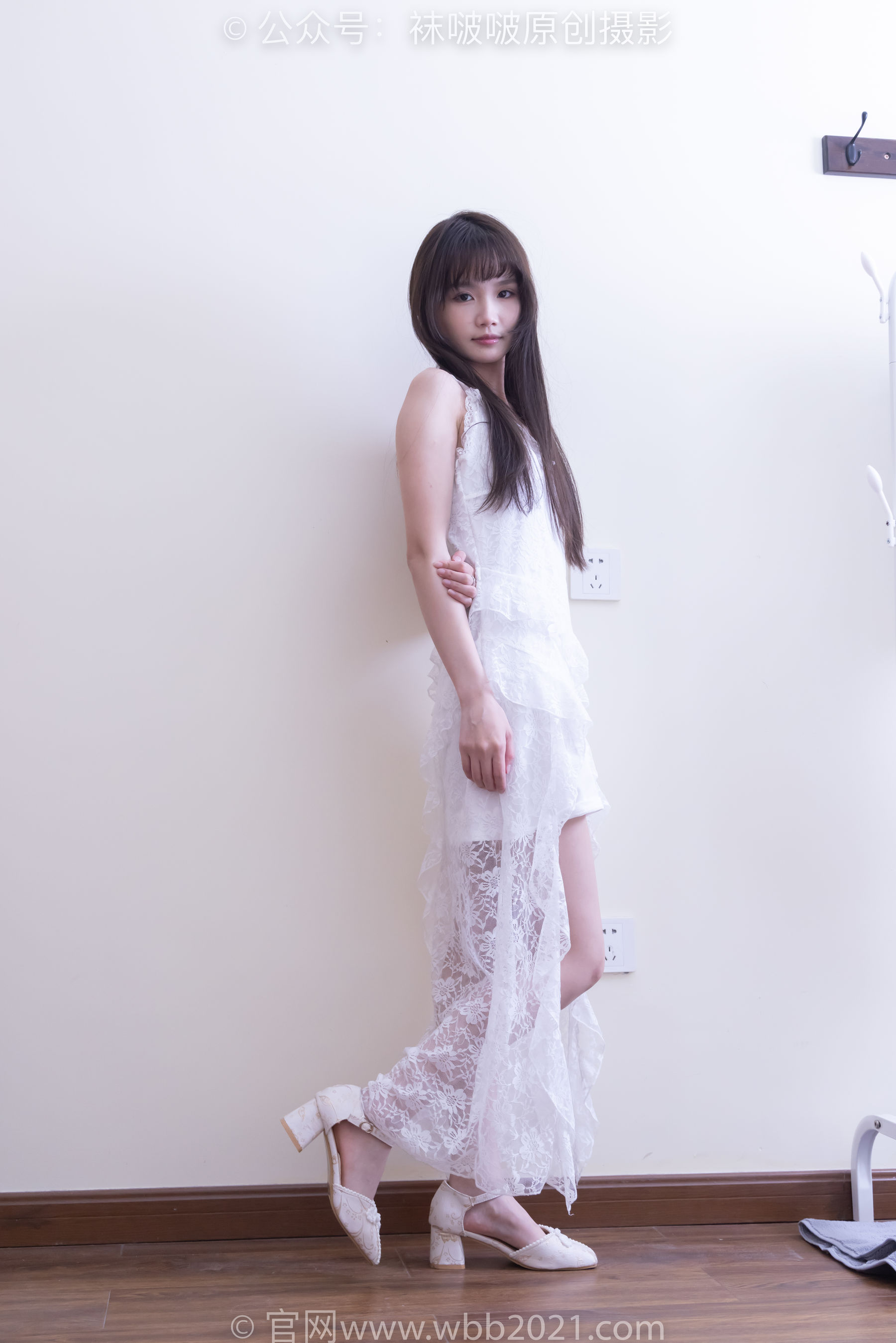 BoBoSocks袜啵啵 No.542 甜甜圈 高跟鞋、薄黑丝、薄肉丝、裸足、撕丝袜剧情/(160P)