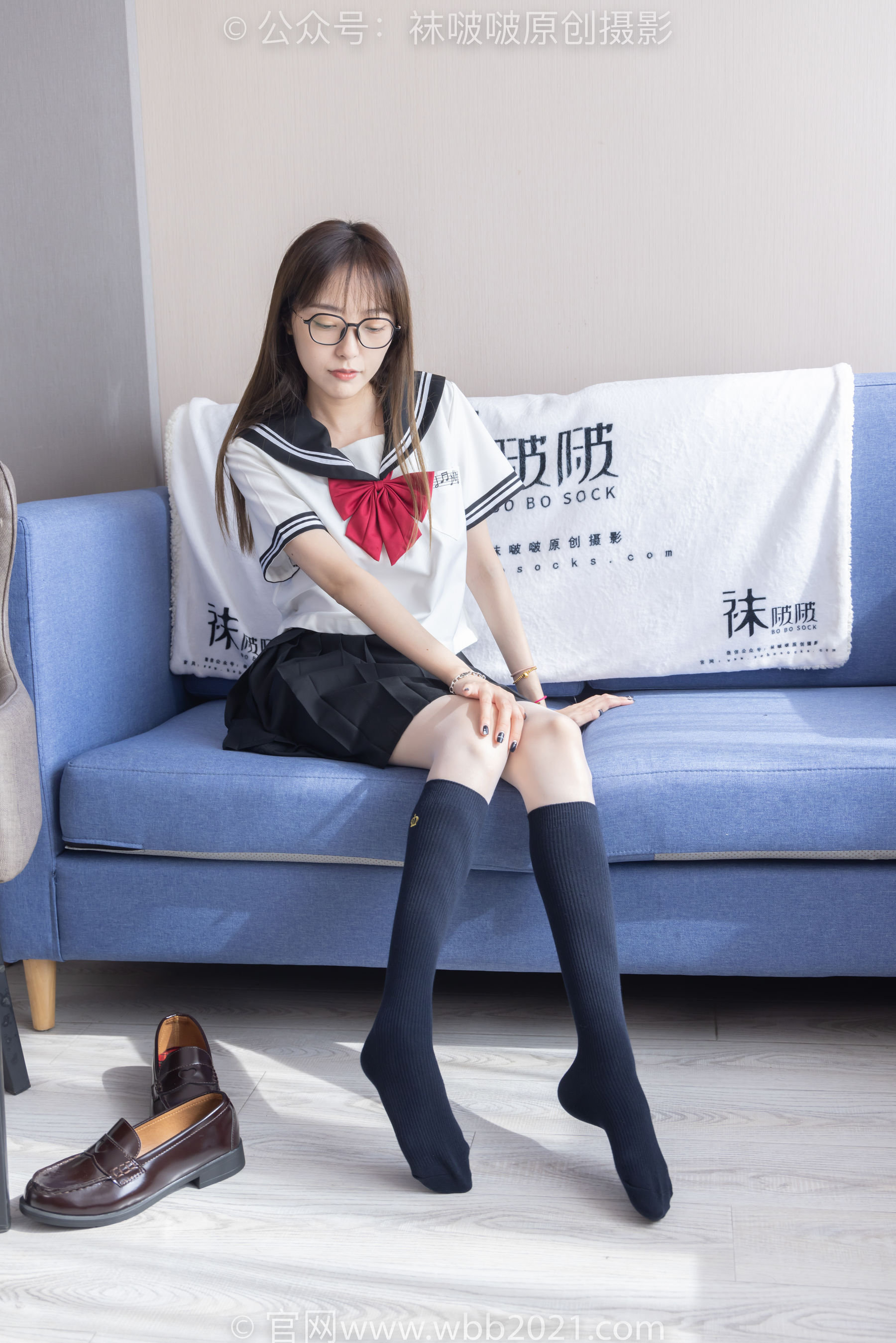 BoBoSocks袜啵啵 No.530 稚予 - 皮鞋、高跟鞋、深蓝色小腿棉袜、油亮白丝油亮肉丝、jk制服/(145P)