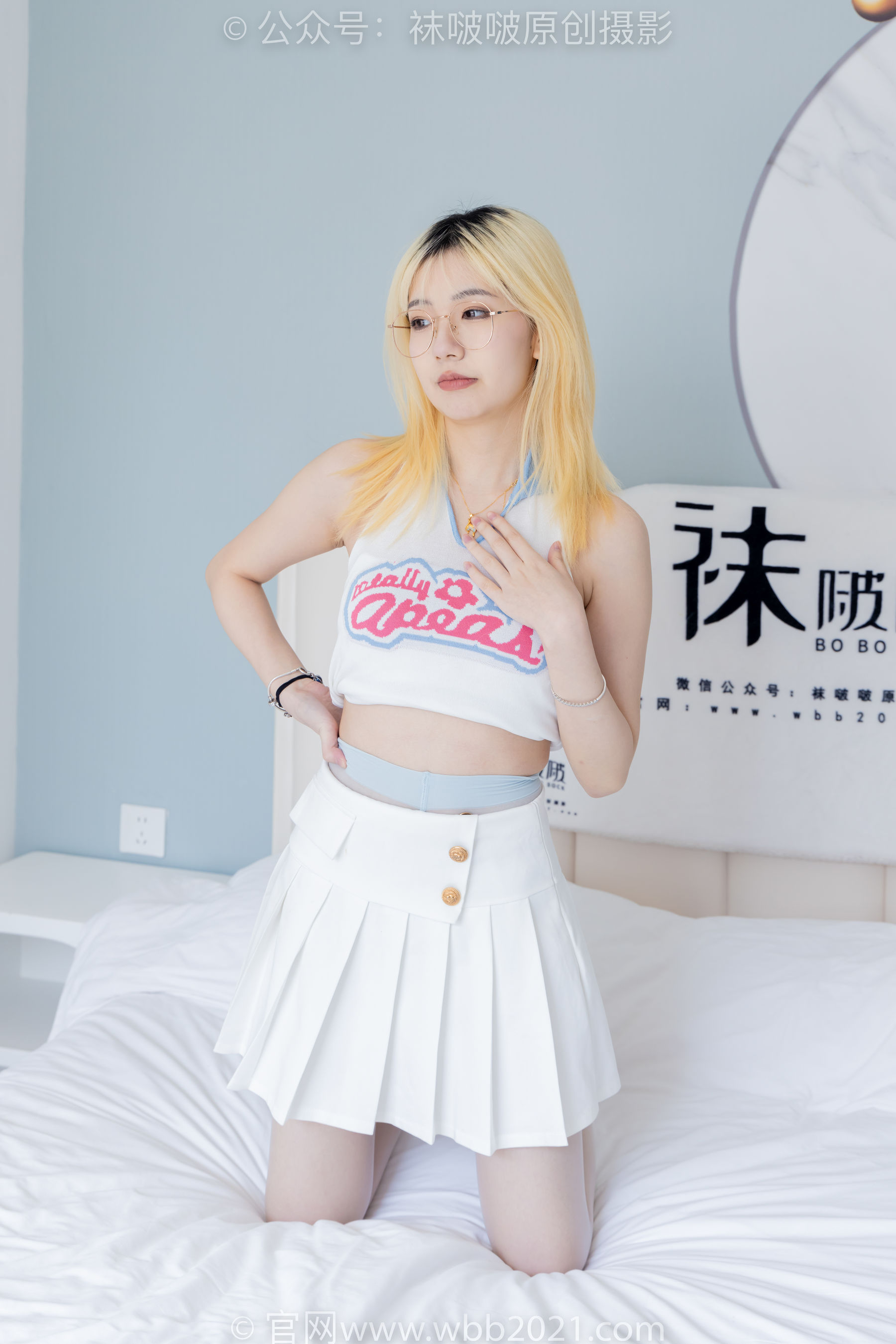 BoBoSocks袜啵啵 No.543 小甜豆 高跟鞋、油亮淡蓝丝、腰丝/(150P)