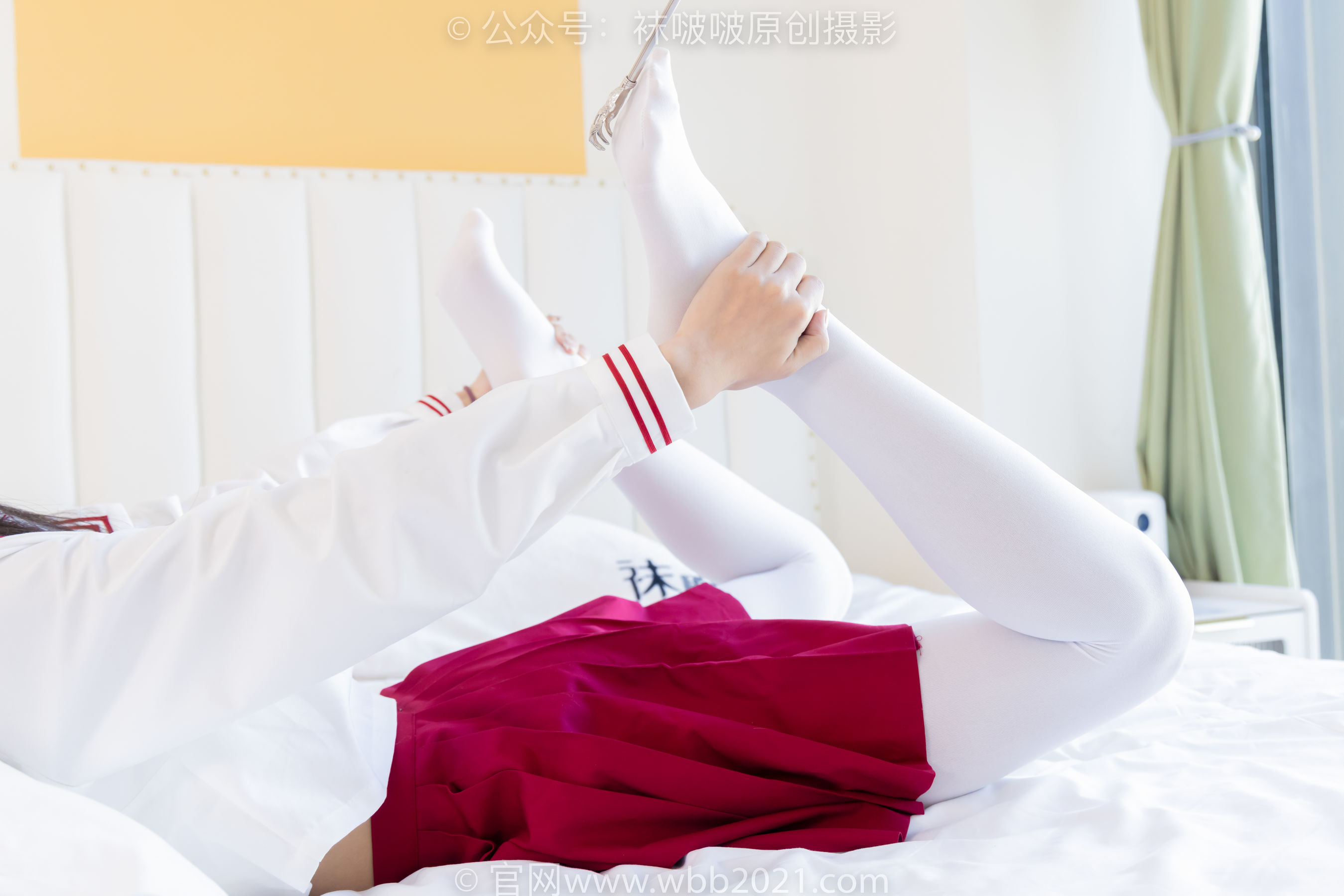 BoBoSocks袜啵啵 No.545 奶油 - 白色马丁靴、厚白丝、jk制服、瑜伽动作时用老头乐挠脚剧情/(144P)