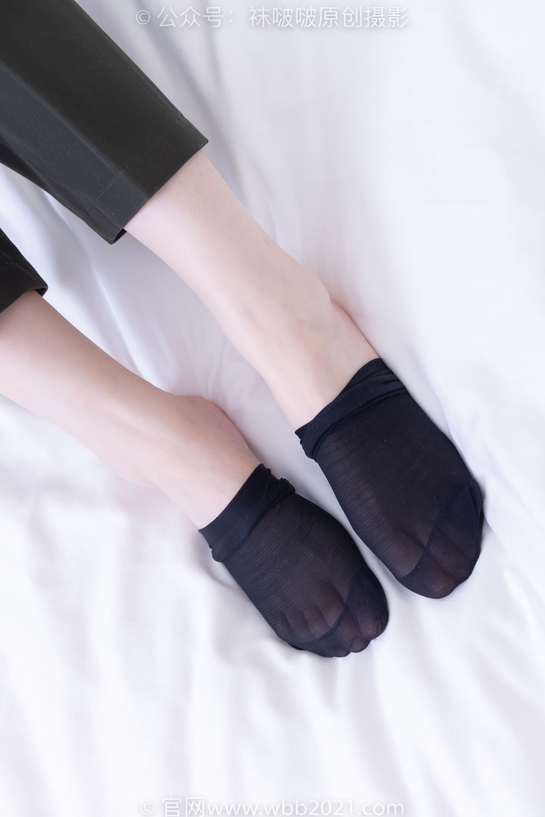 BoBoSocks袜啵啵 No.529 甜甜圈 - 高跟鞋、短黑丝、裸足、半蹲半脱袜子剧情/(154P)