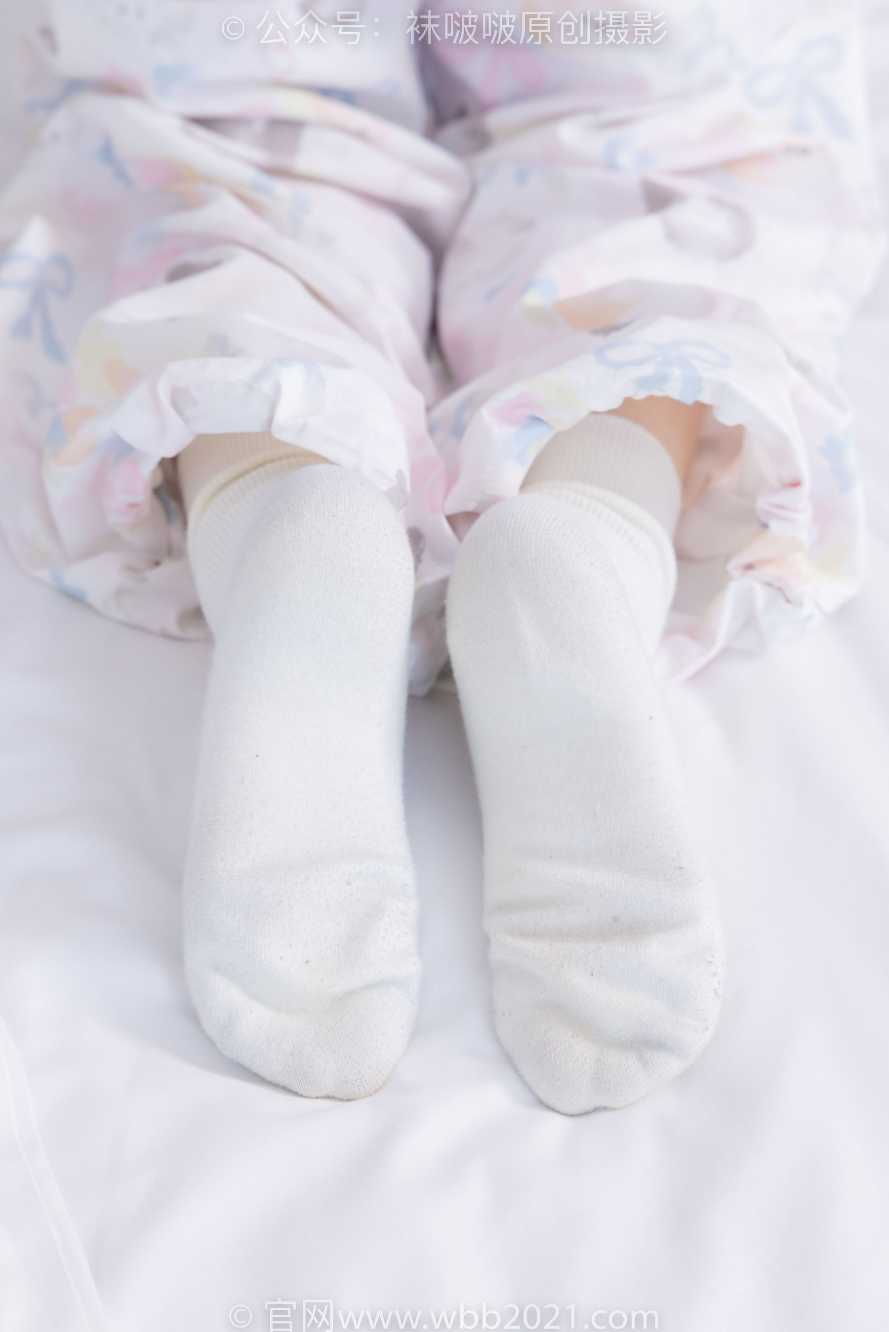 BoBoSocks袜啵啵 No.550 甜甜圈 - 板鞋自然穿脏白棉袜/(148P)