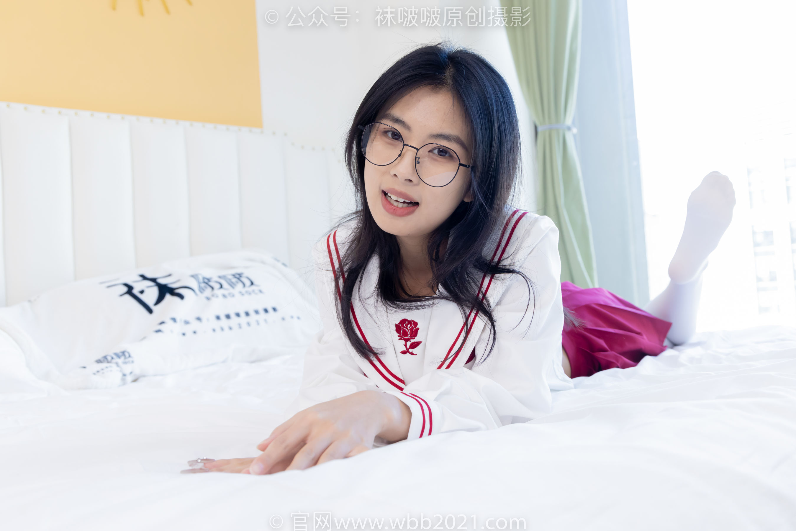 BoBoSocks袜啵啵 No.545 奶油 - 白色马丁靴、厚白丝、jk制服、瑜伽动作时用老头乐挠脚剧情/(144P)