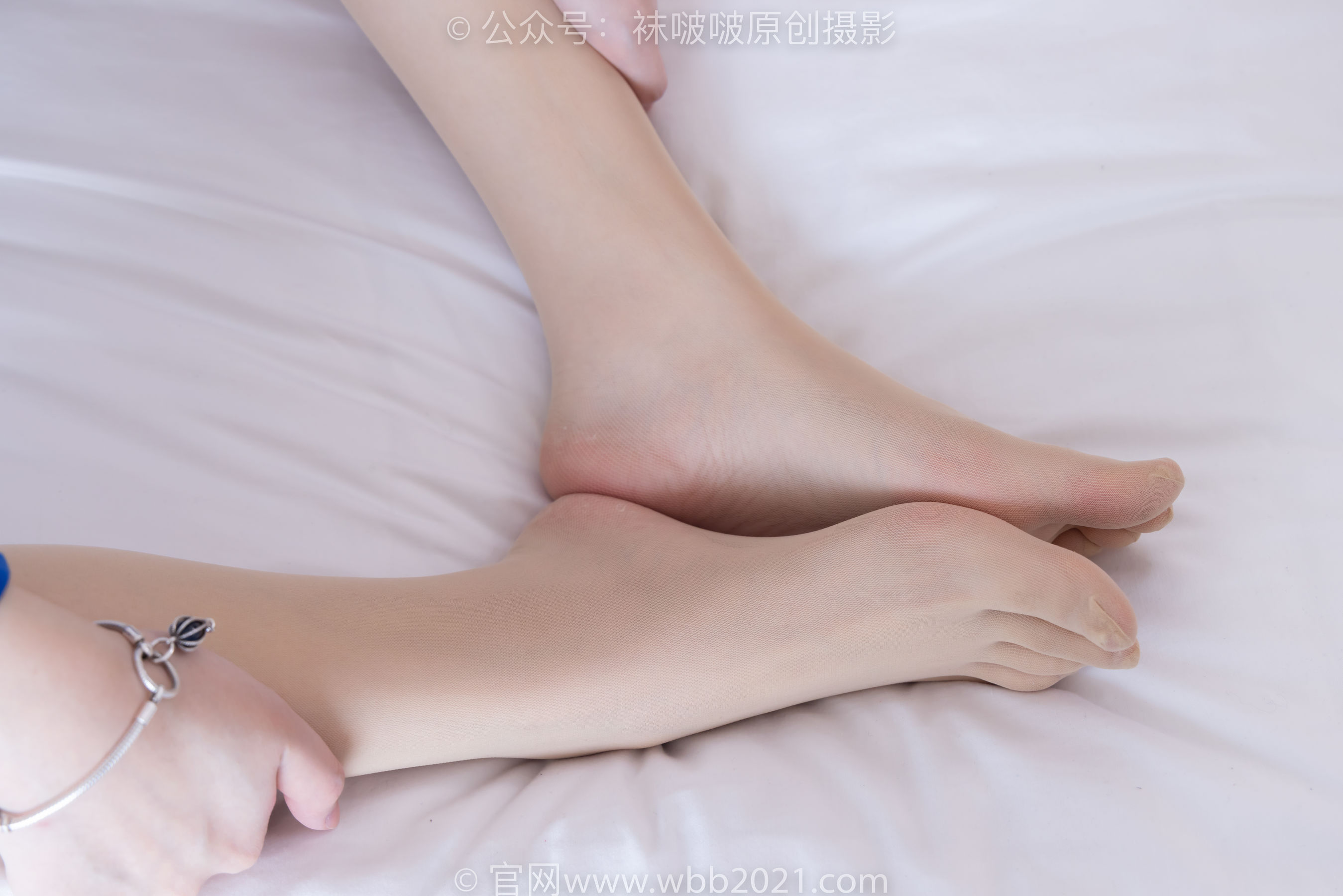 BoBoSocks袜啵啵 No.534 小甜豆 - 高跟长靴、油亮薄黑丝叠穿薄肉丝五指袜、瑜伽短裤裤里丝/(180P)