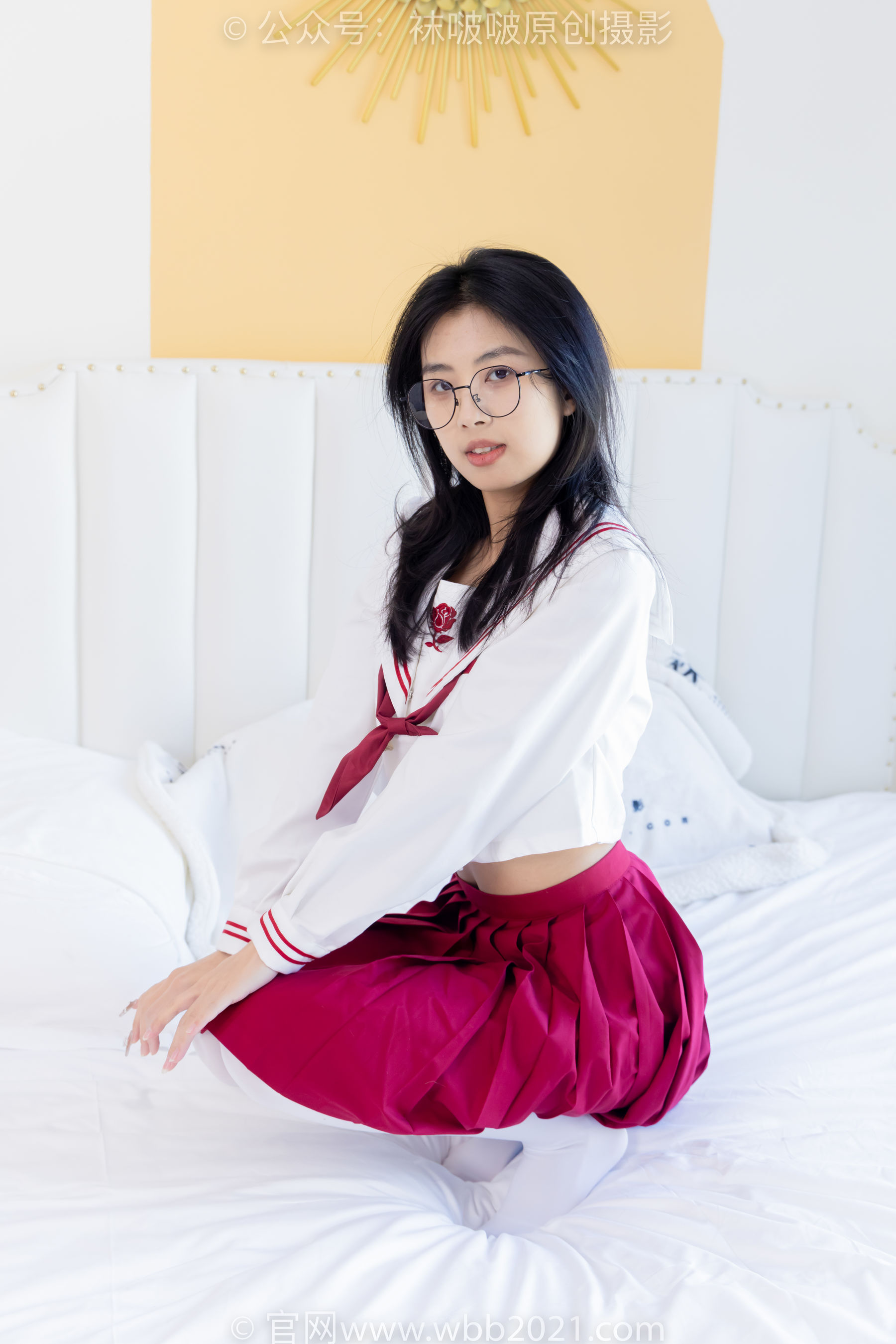 BoBoSocks袜啵啵 No.545 奶油 - 白色马丁靴、厚白丝、jk制服、瑜伽动作时用老头乐挠脚剧情/(144P)