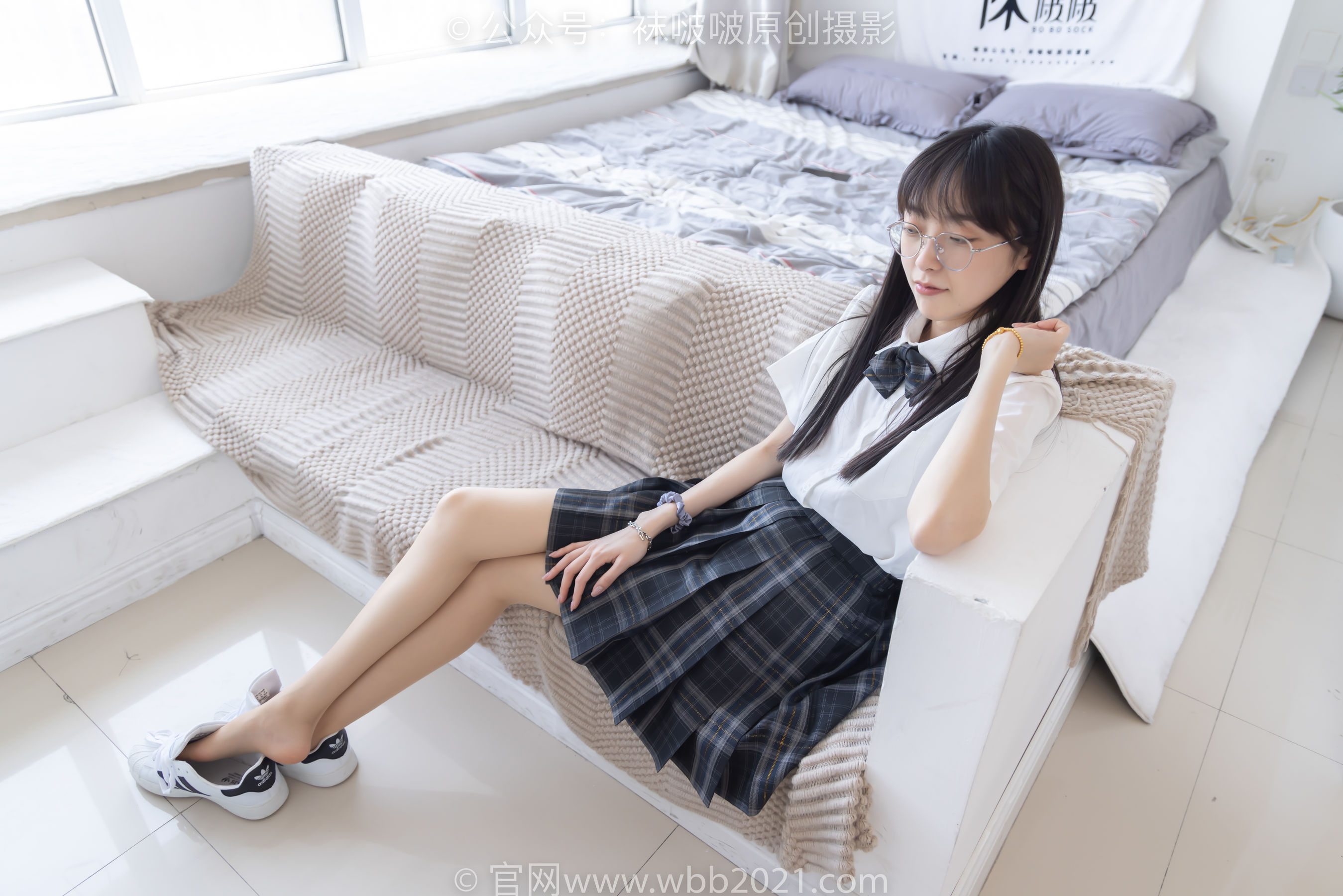 BoBoSocks袜啵啵 No.541 稚予 - 两双板鞋、薄灰丝、薄肉丝、jk制服/(140P)