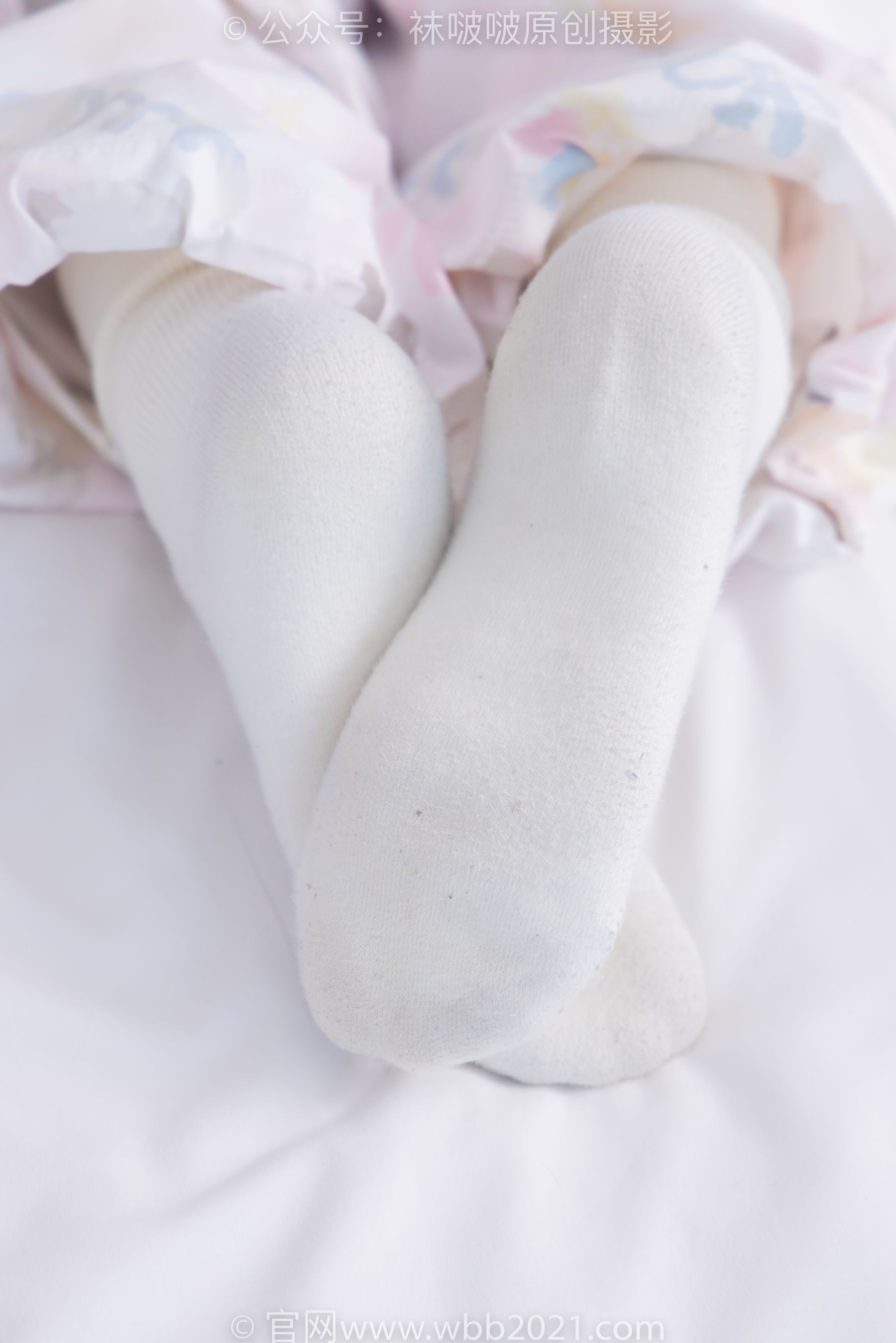 BoBoSocks袜啵啵 No.550 甜甜圈 - 板鞋自然穿脏白棉袜/(148P)