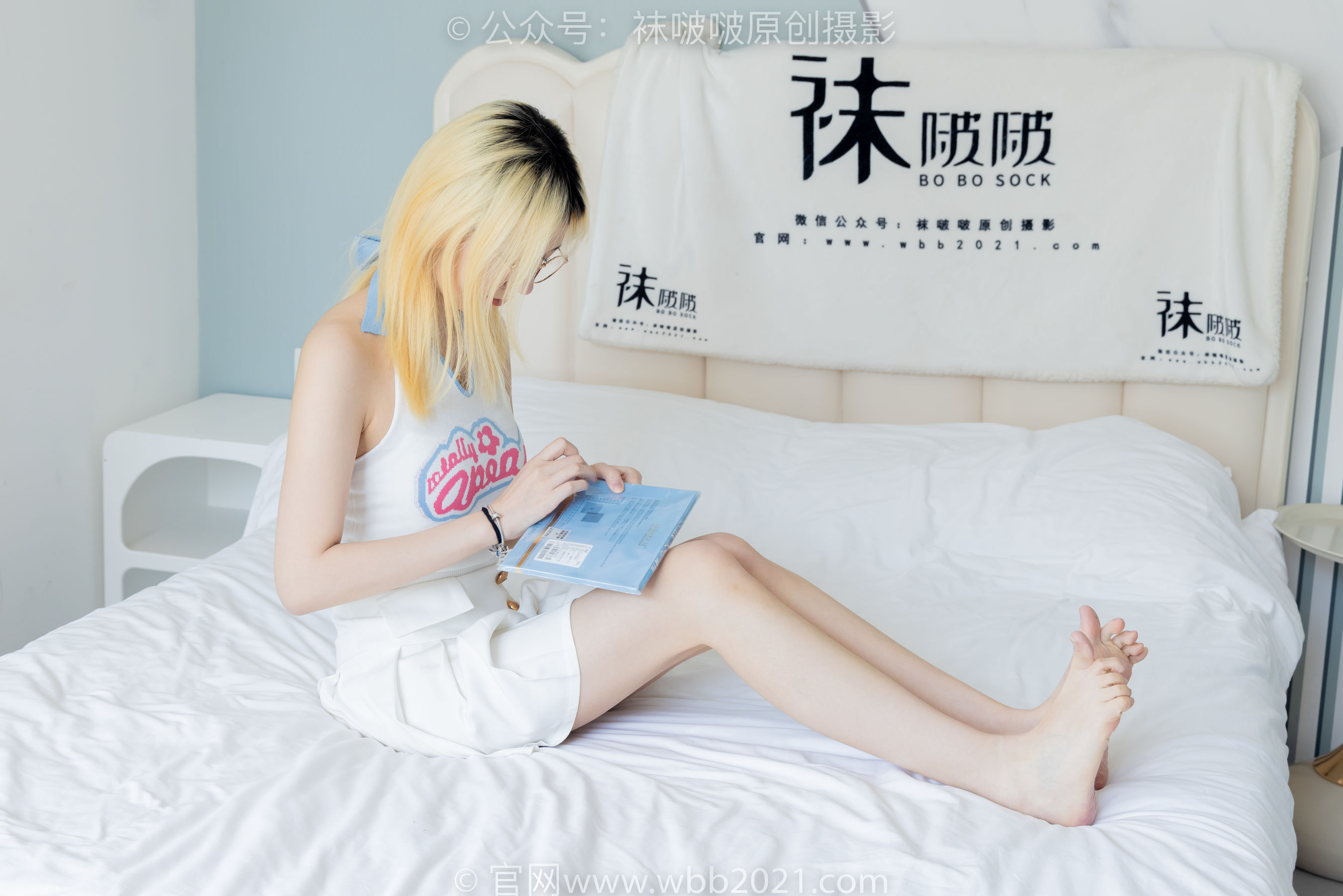 BoBoSocks袜啵啵 No.543 小甜豆 高跟鞋、油亮淡蓝丝、腰丝/(150P)